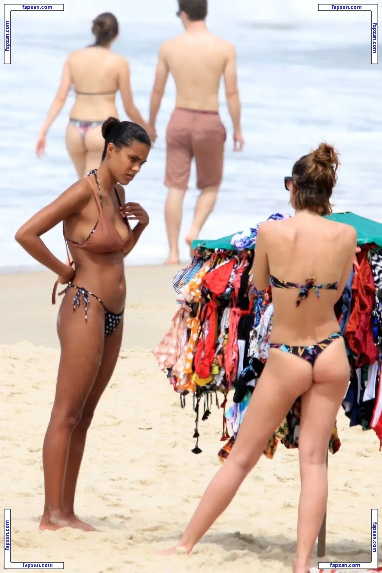 Tina Kunakey голая фото #0259 с Онлифанс