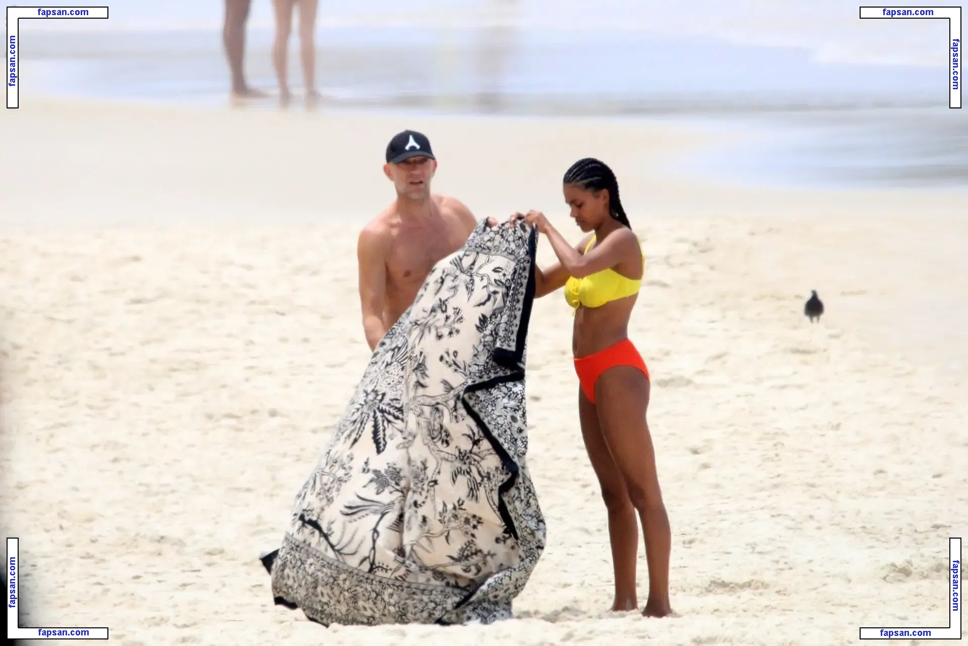 Tina Kunakey голая фото #0304 с Онлифанс