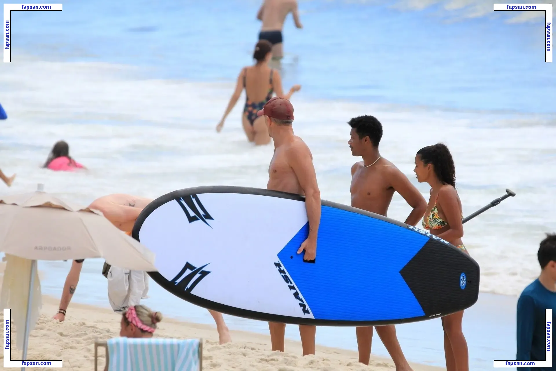 Tina Kunakey голая фото #0353 с Онлифанс