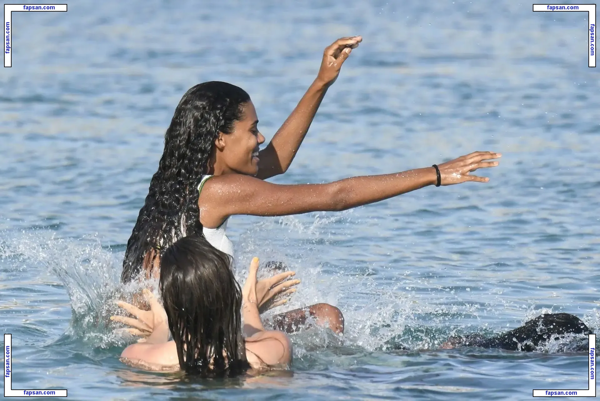 Tina Kunakey голая фото #0506 с Онлифанс