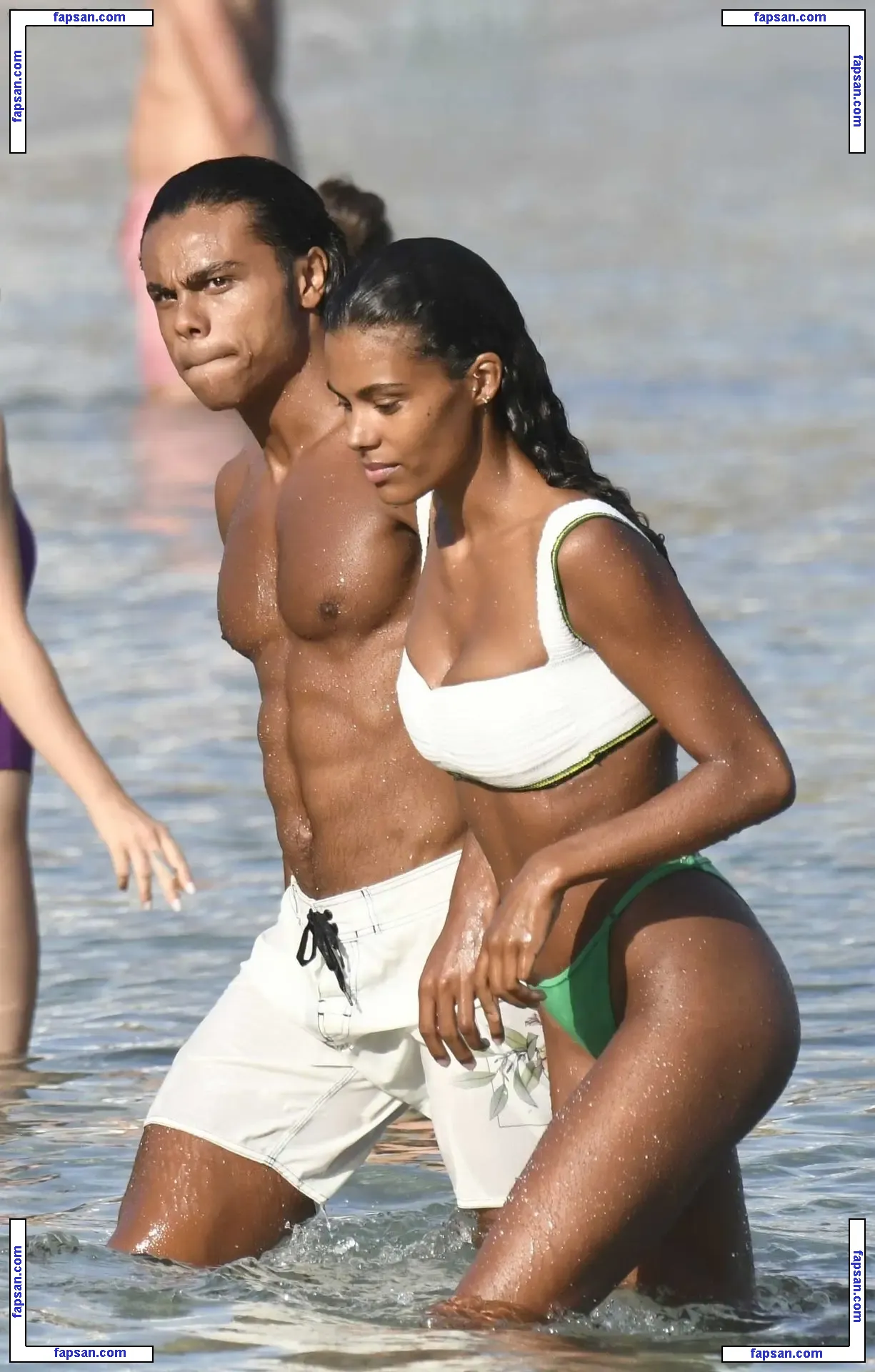 Tina Kunakey голая фото #0508 с Онлифанс