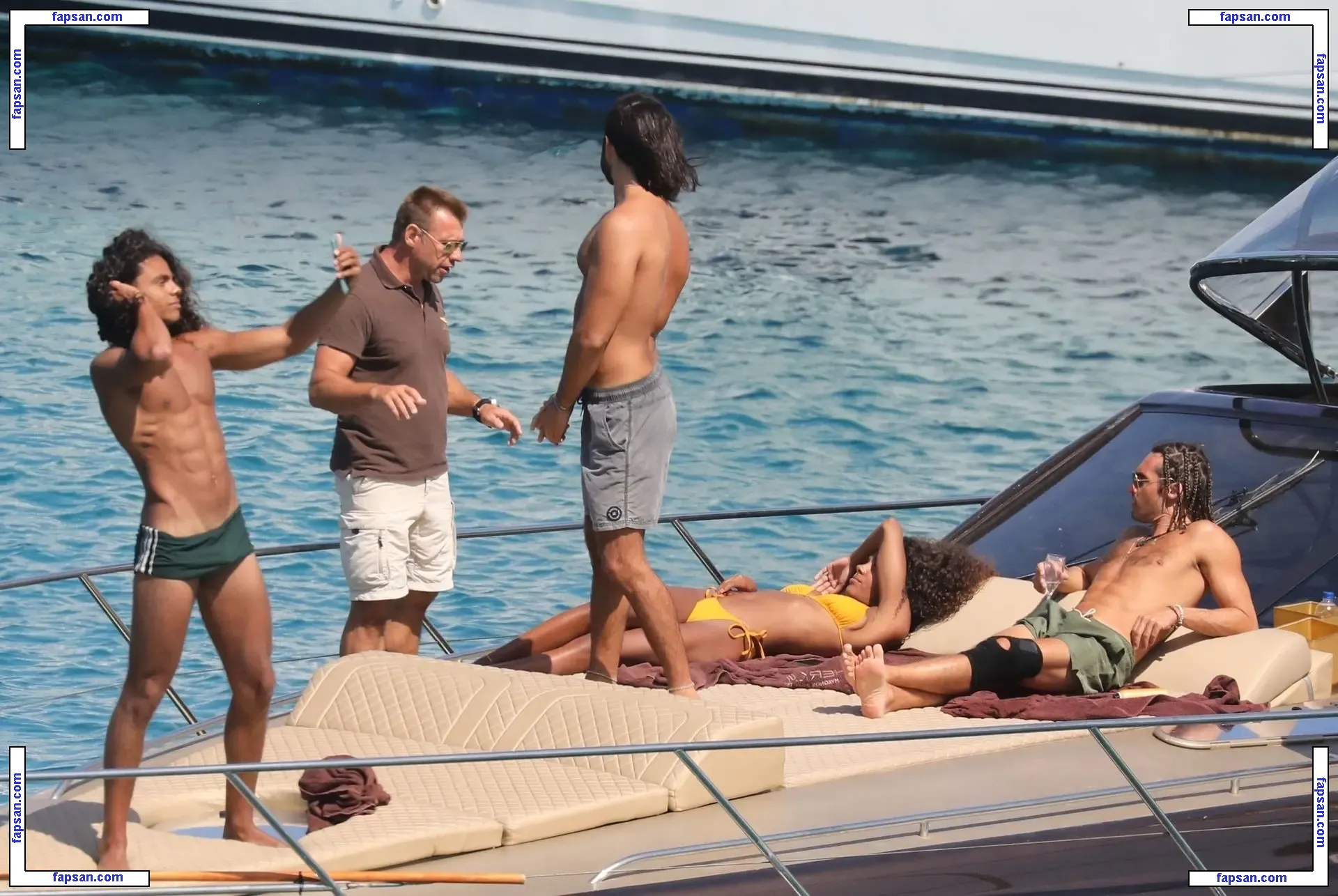 Tina Kunakey голая фото #0510 с Онлифанс