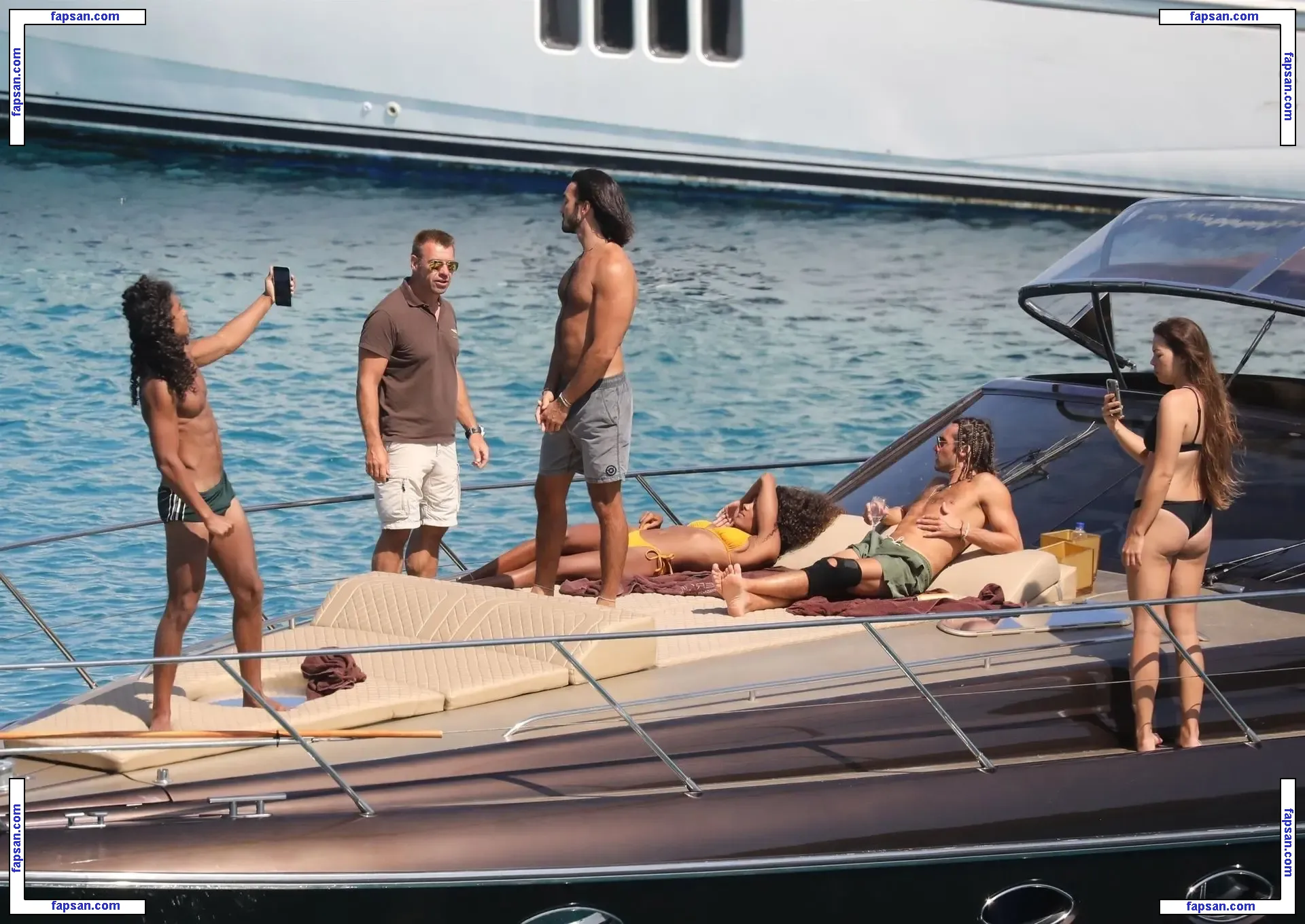 Tina Kunakey голая фото #0511 с Онлифанс