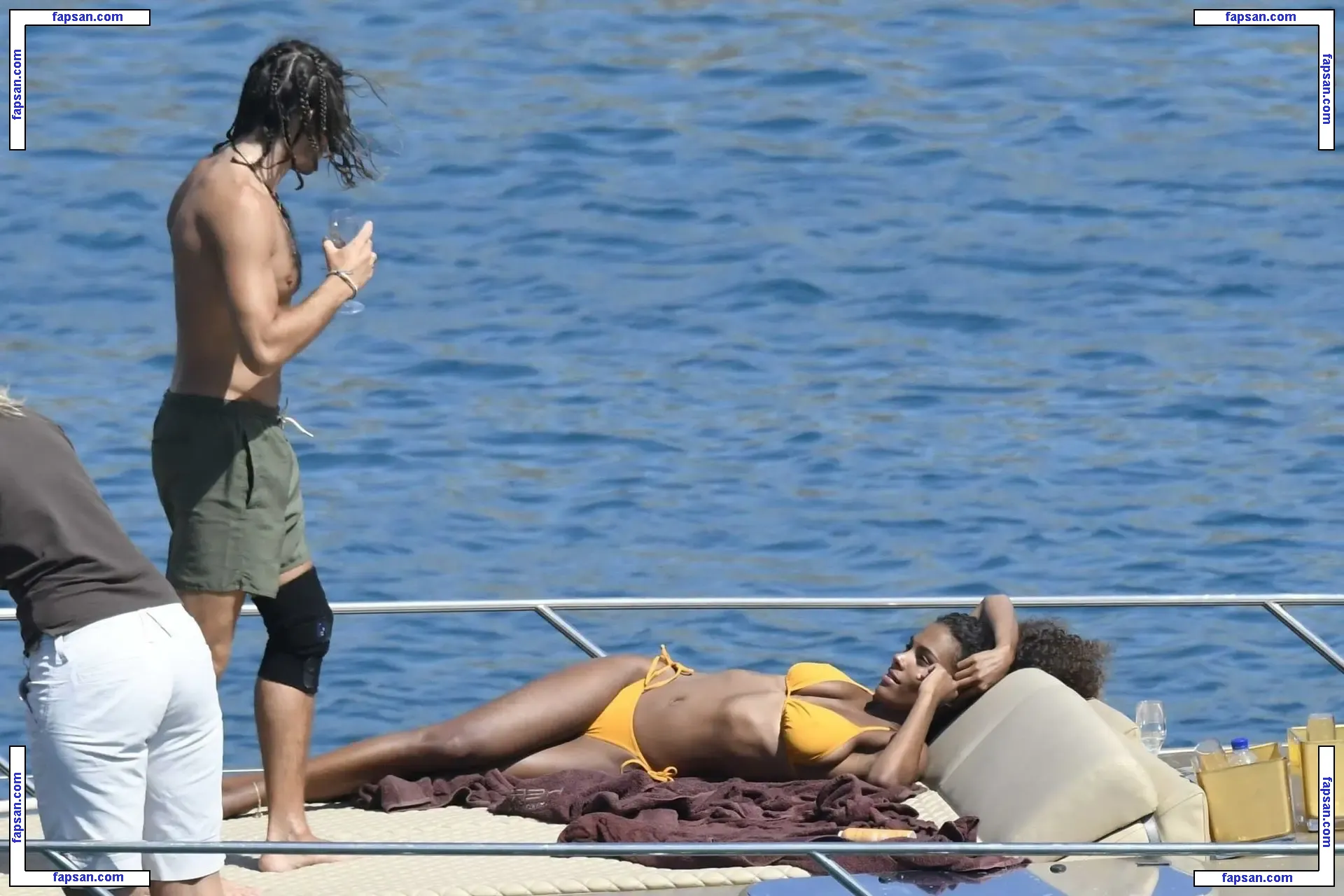 Tina Kunakey голая фото #0518 с Онлифанс