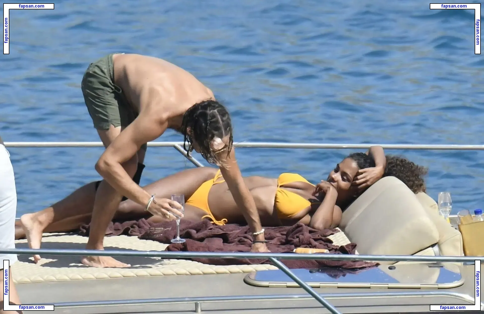 Tina Kunakey голая фото #0519 с Онлифанс