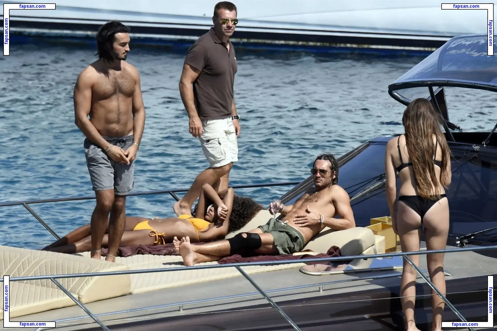 Tina Kunakey голая фото #0520 с Онлифанс