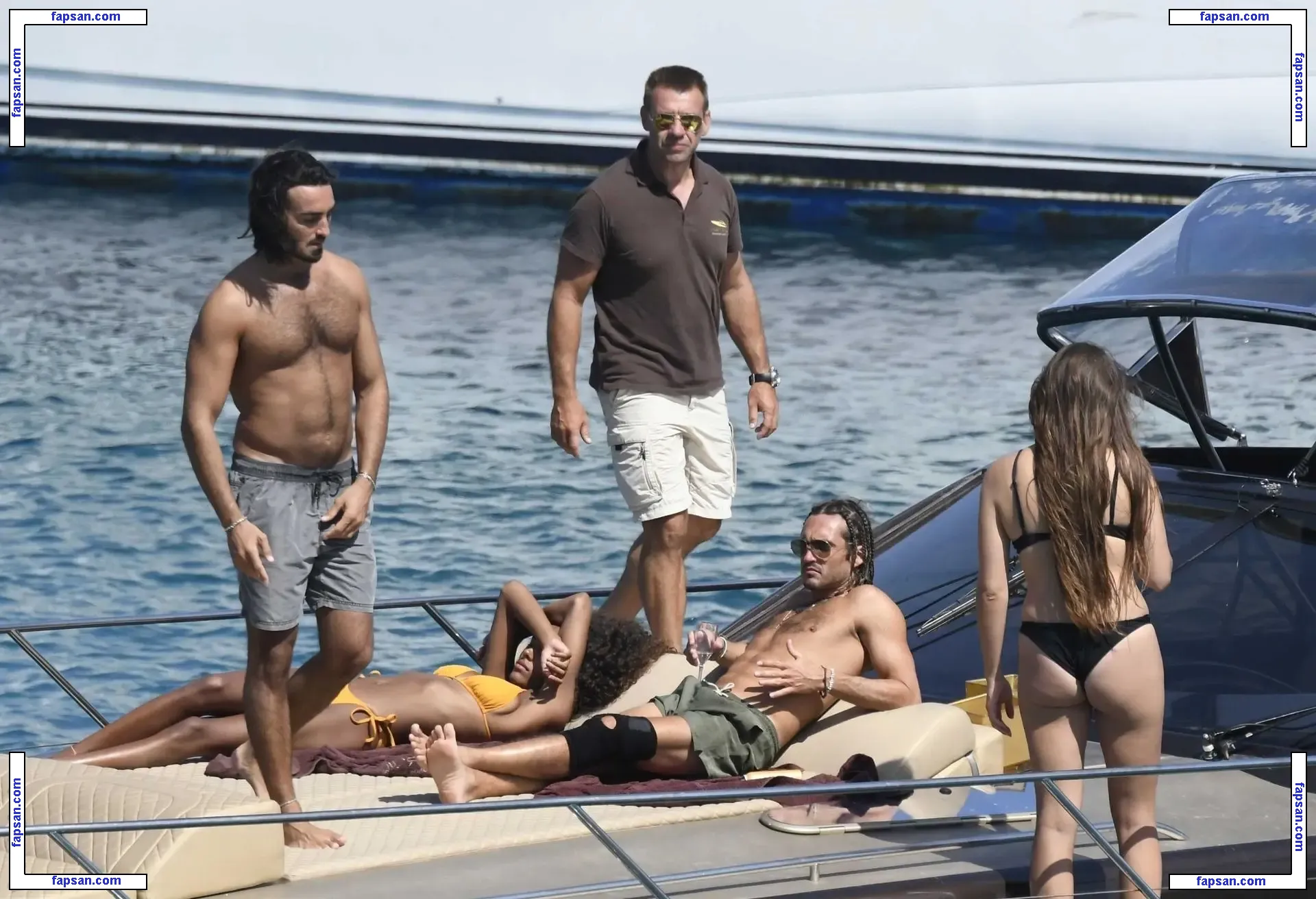 Tina Kunakey голая фото #0521 с Онлифанс