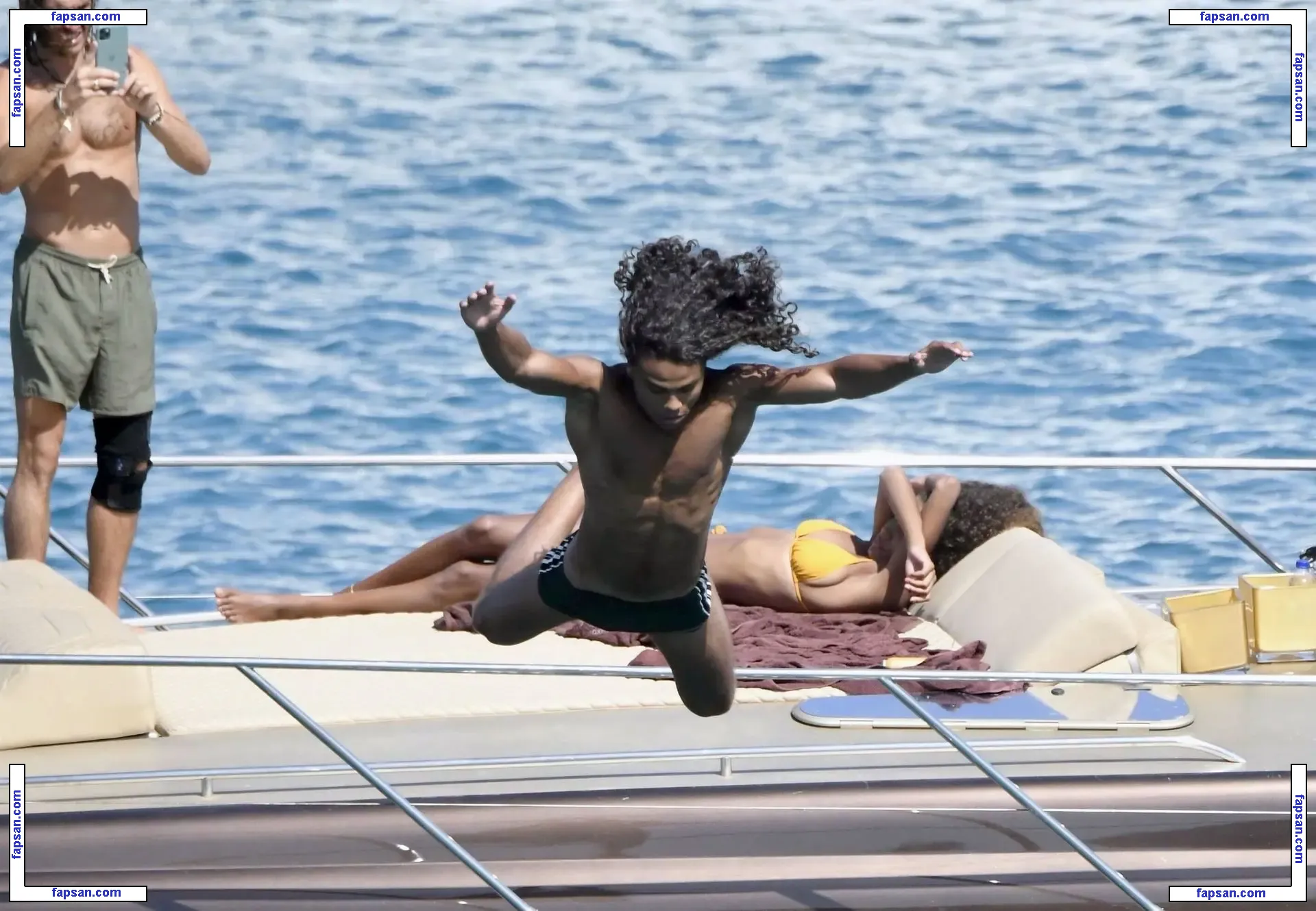 Tina Kunakey голая фото #0523 с Онлифанс