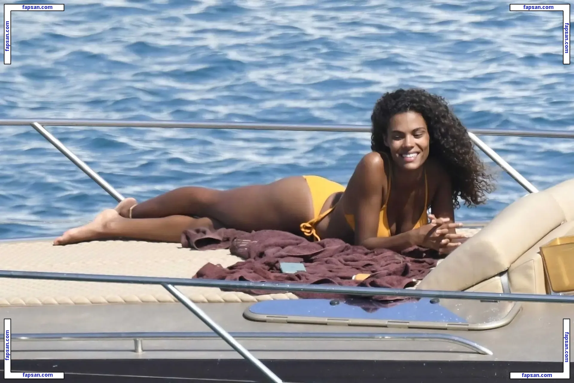 Tina Kunakey голая фото #0532 с Онлифанс