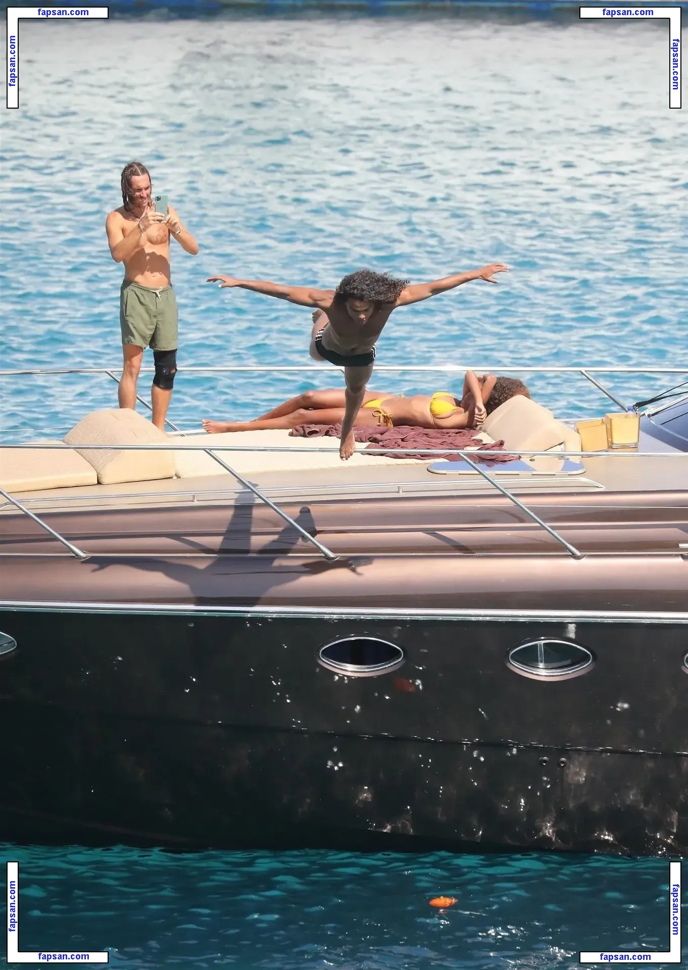 Tina Kunakey голая фото #0542 с Онлифанс