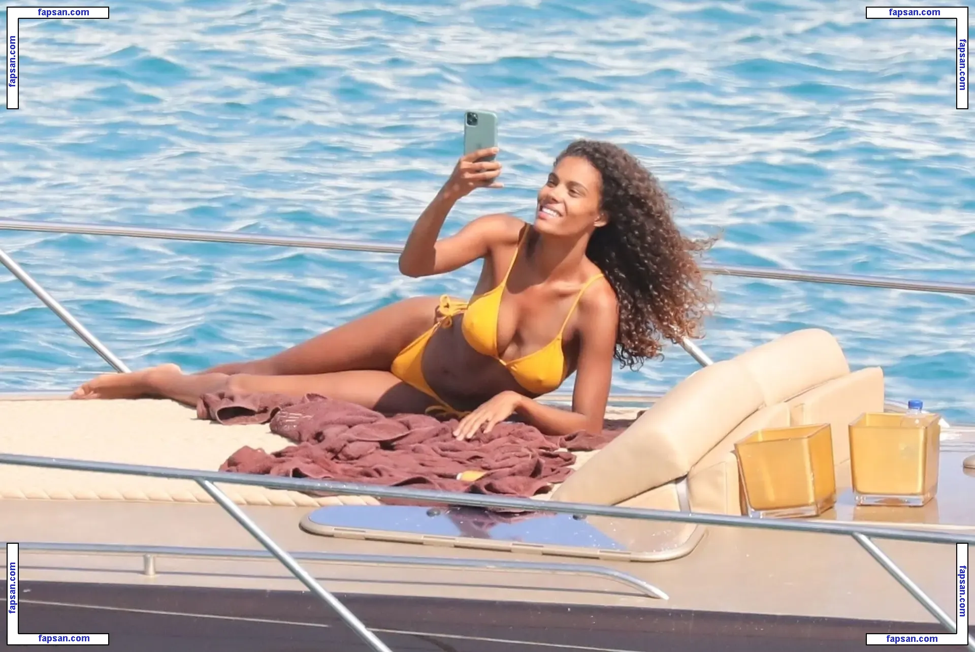 Tina Kunakey голая фото #0549 с Онлифанс