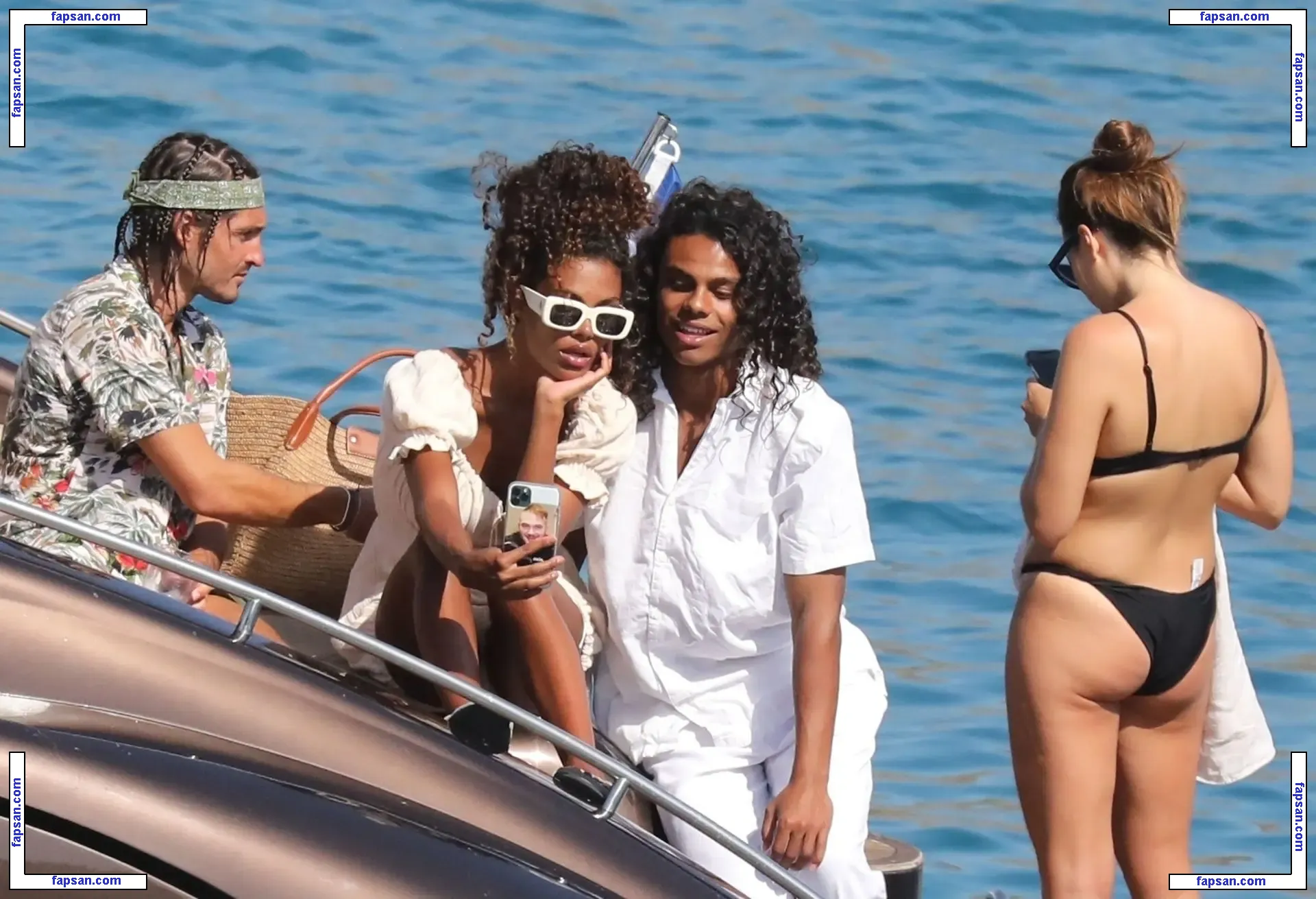 Tina Kunakey голая фото #0566 с Онлифанс