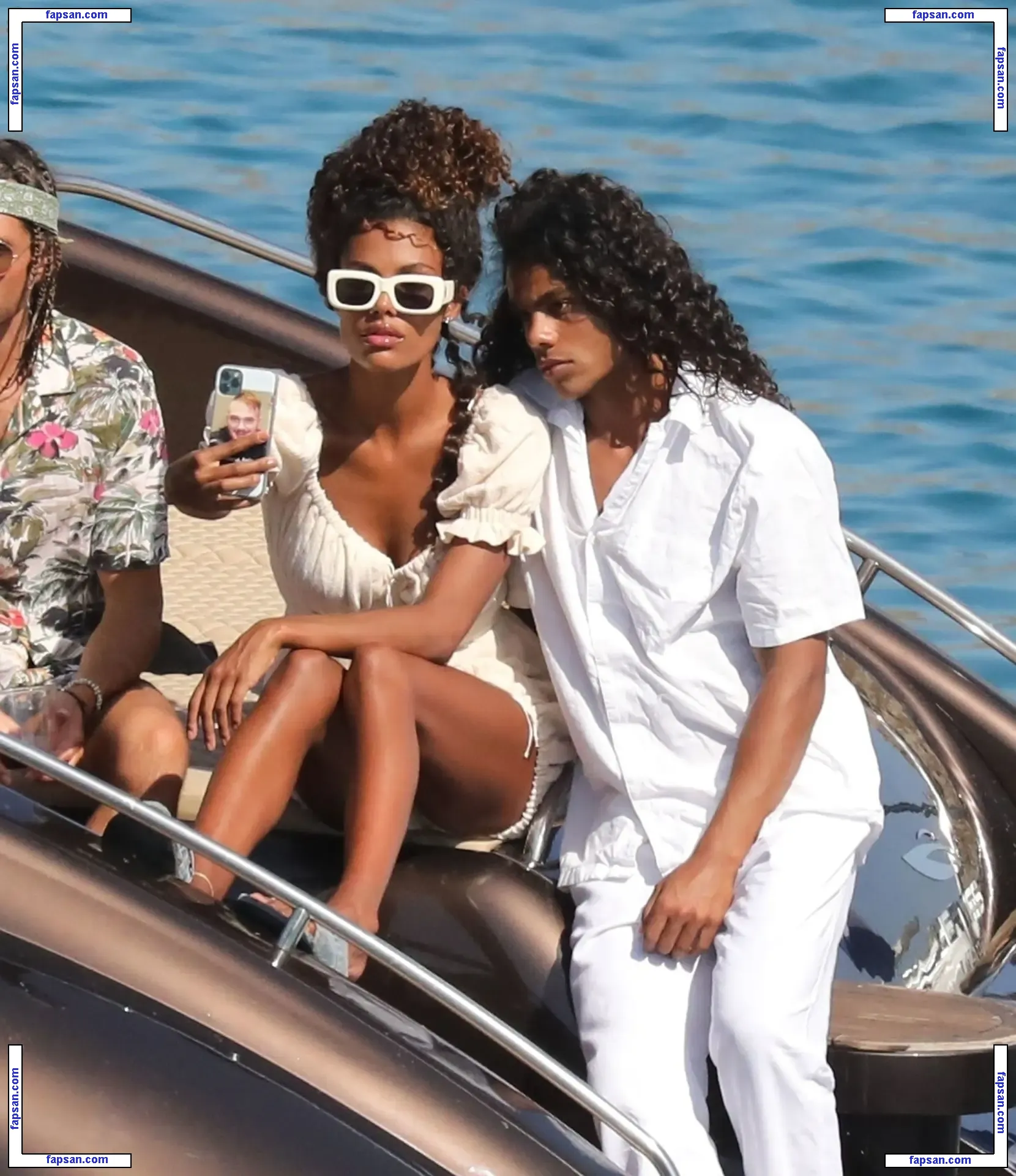 Tina Kunakey голая фото #0574 с Онлифанс