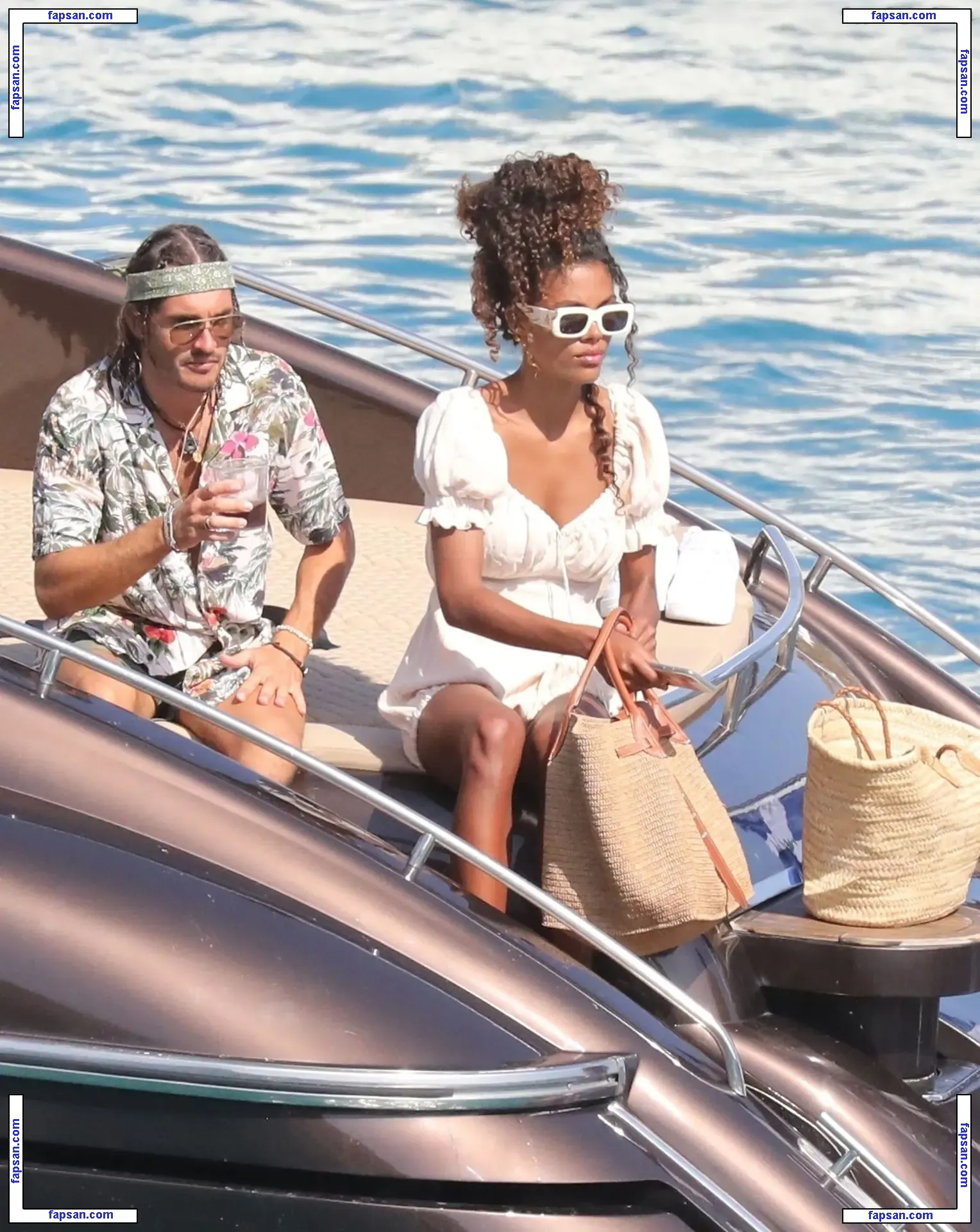 Tina Kunakey голая фото #0583 с Онлифанс