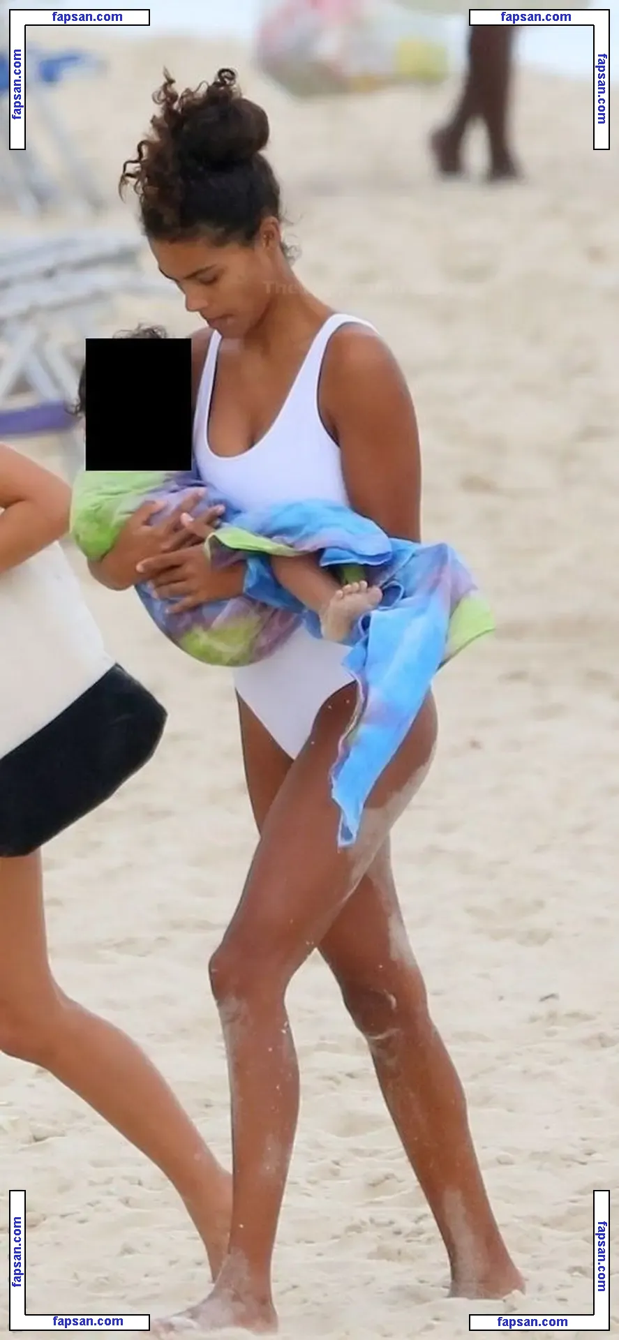 Tina Kunakey голая фото #0601 с Онлифанс