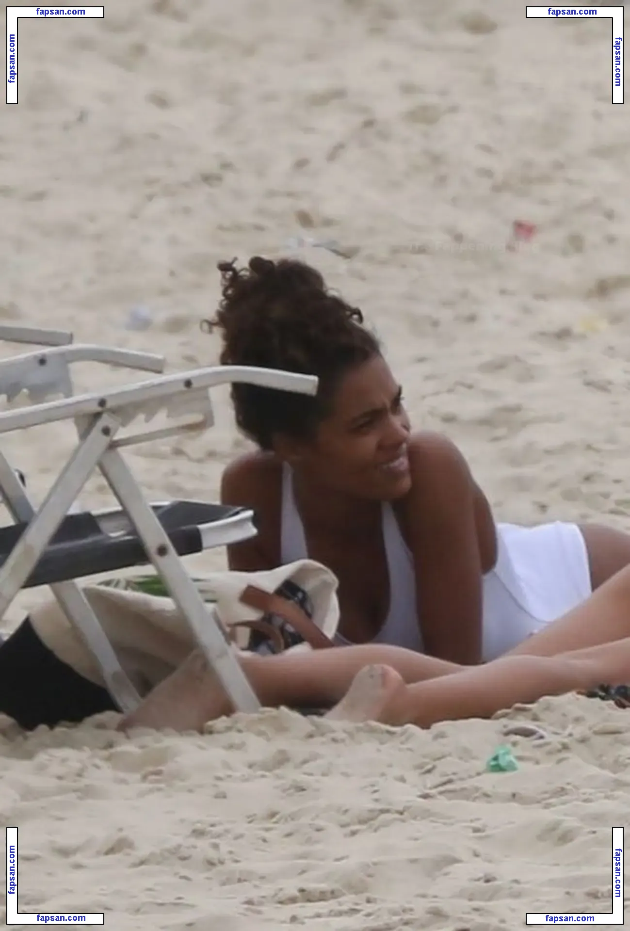 Tina Kunakey голая фото #0610 с Онлифанс