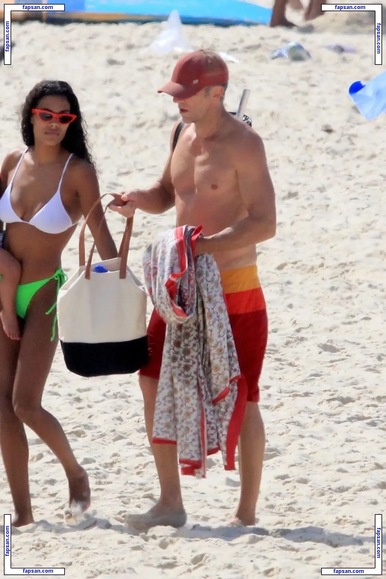 Tina Kunakey голая фото #0618 с Онлифанс