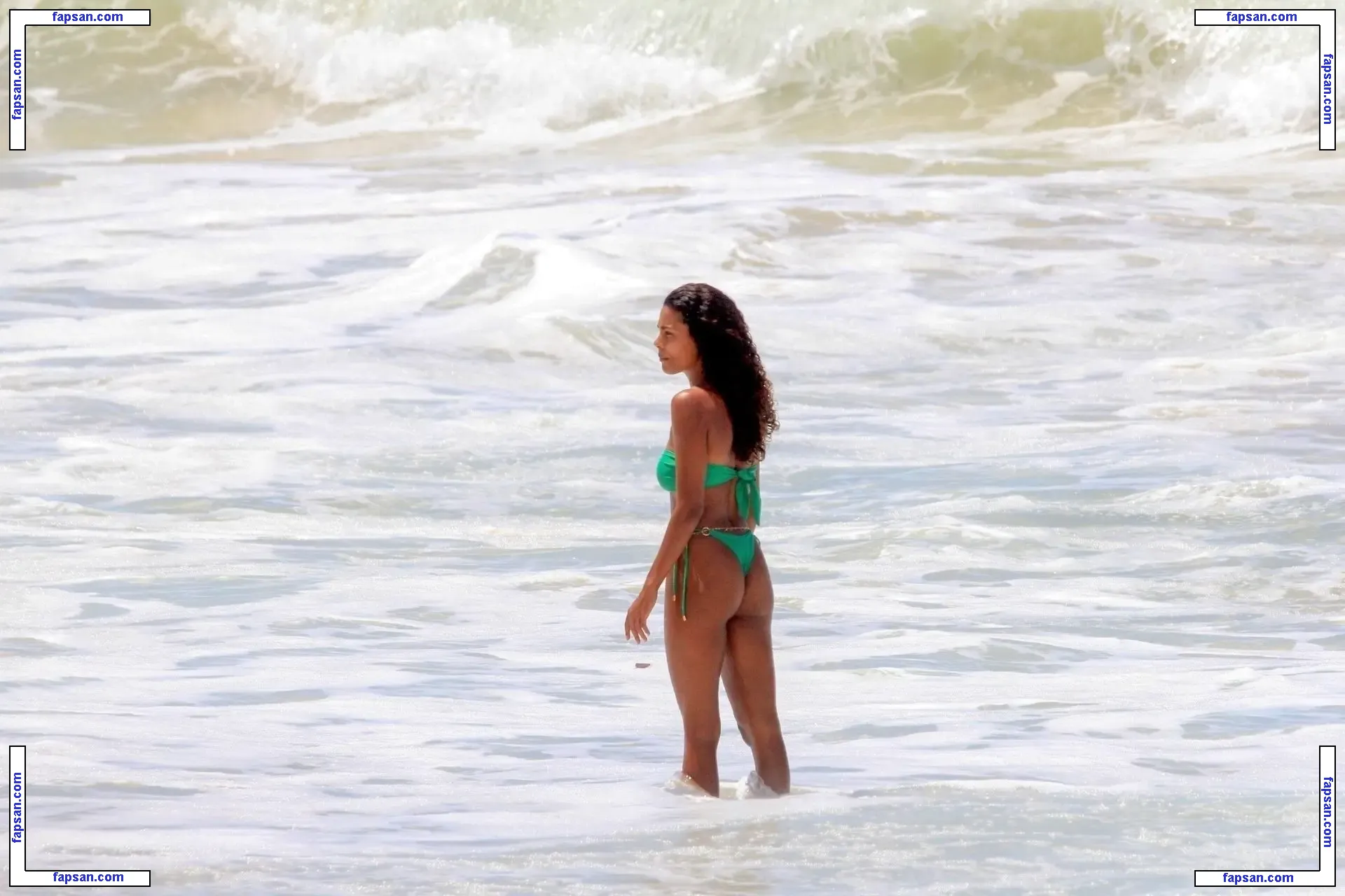 Tina Kunakey голая фото #0669 с Онлифанс