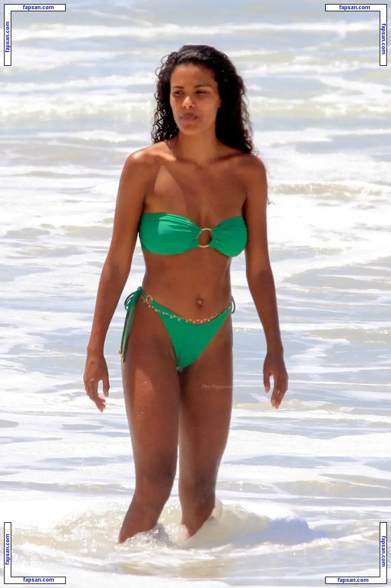 Tina Kunakey голая фото #0690 с Онлифанс