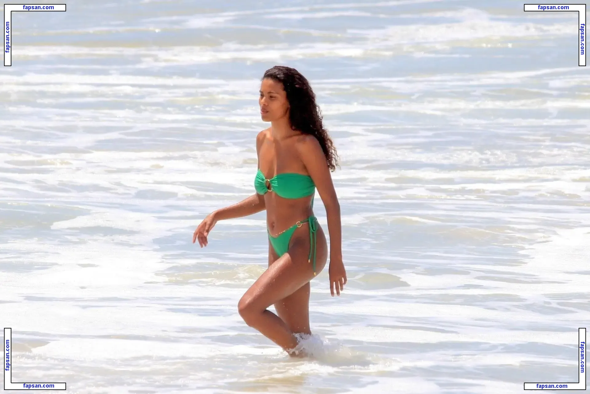 Tina Kunakey голая фото #0694 с Онлифанс