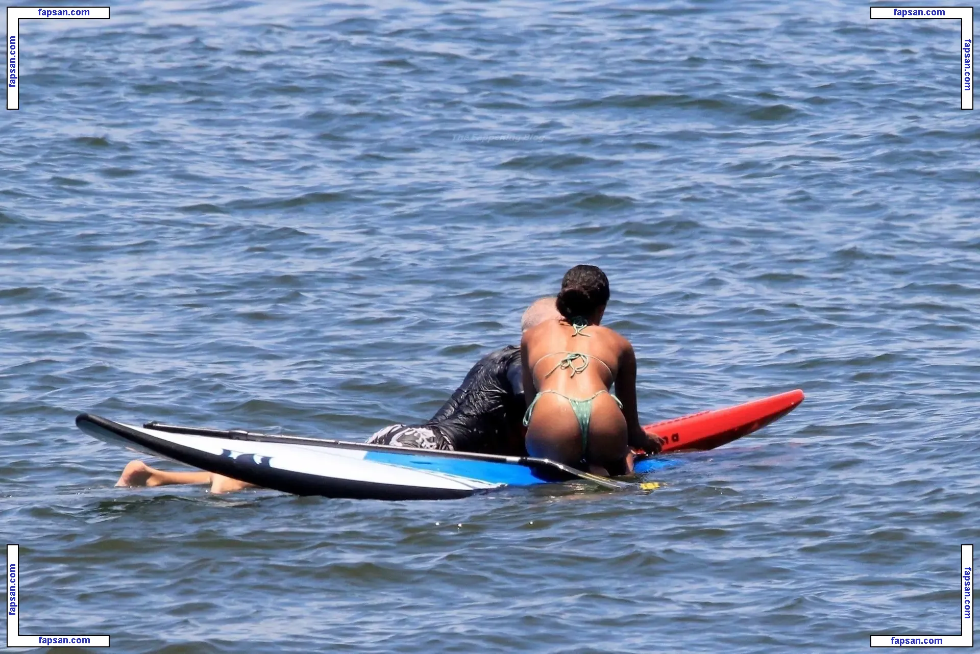 Tina Kunakey голая фото #0729 с Онлифанс