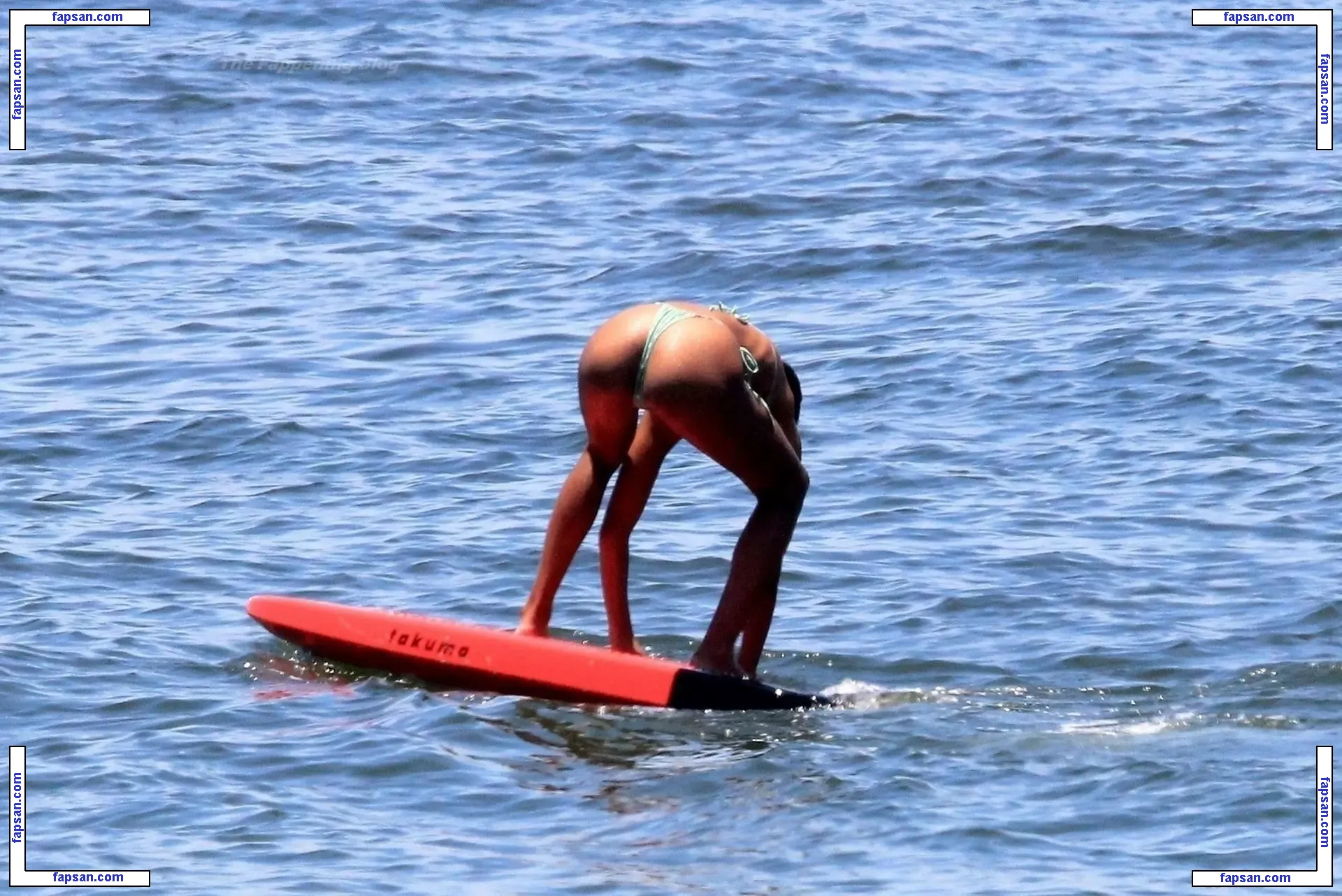 Tina Kunakey голая фото #0739 с Онлифанс