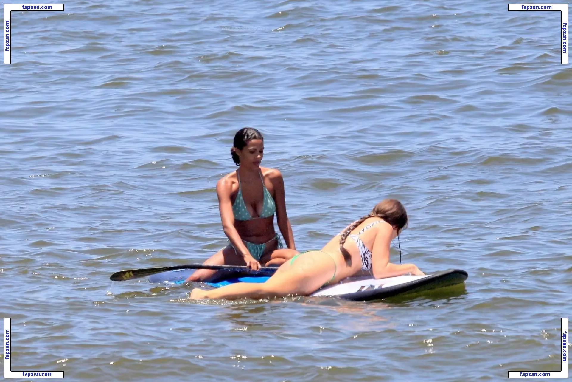 Tina Kunakey голая фото #0744 с Онлифанс