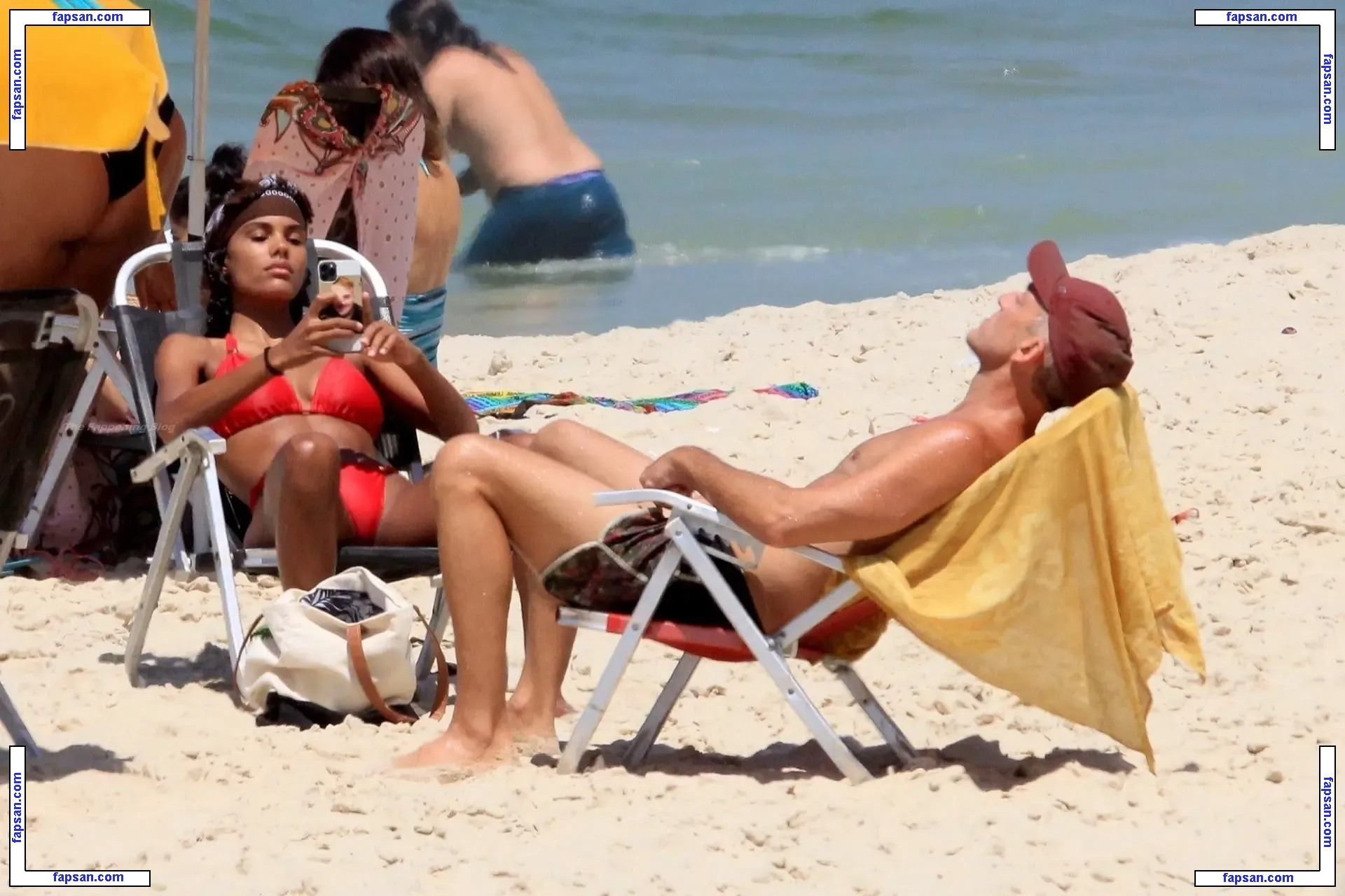 Tina Kunakey голая фото #0747 с Онлифанс