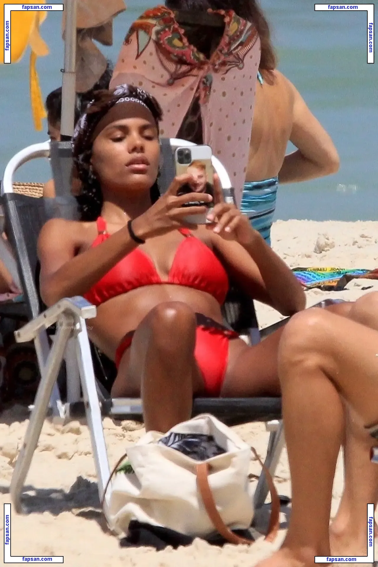 Tina Kunakey голая фото #0761 с Онлифанс