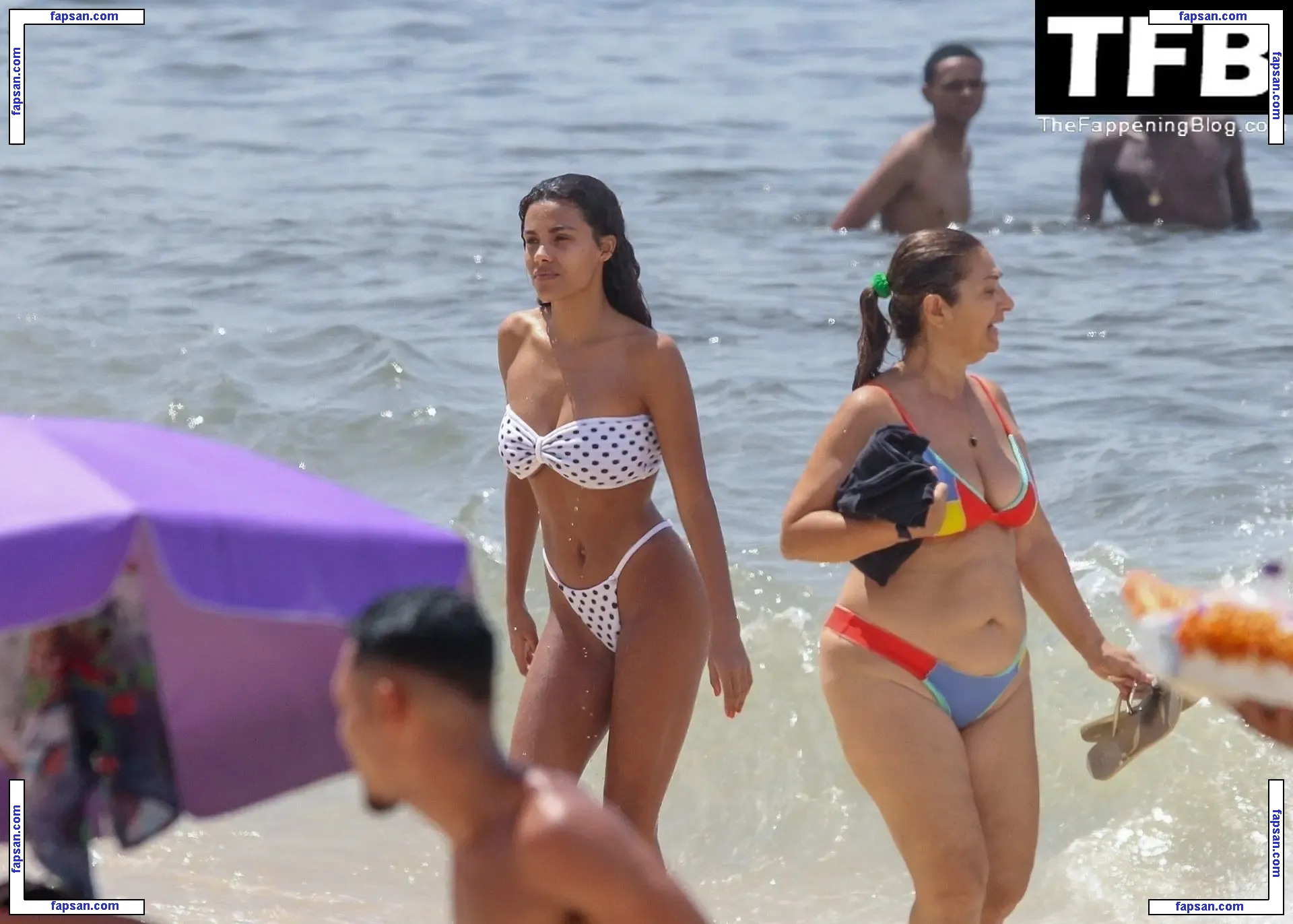 Tina Kunakey nude photo #0854 from OnlyFans