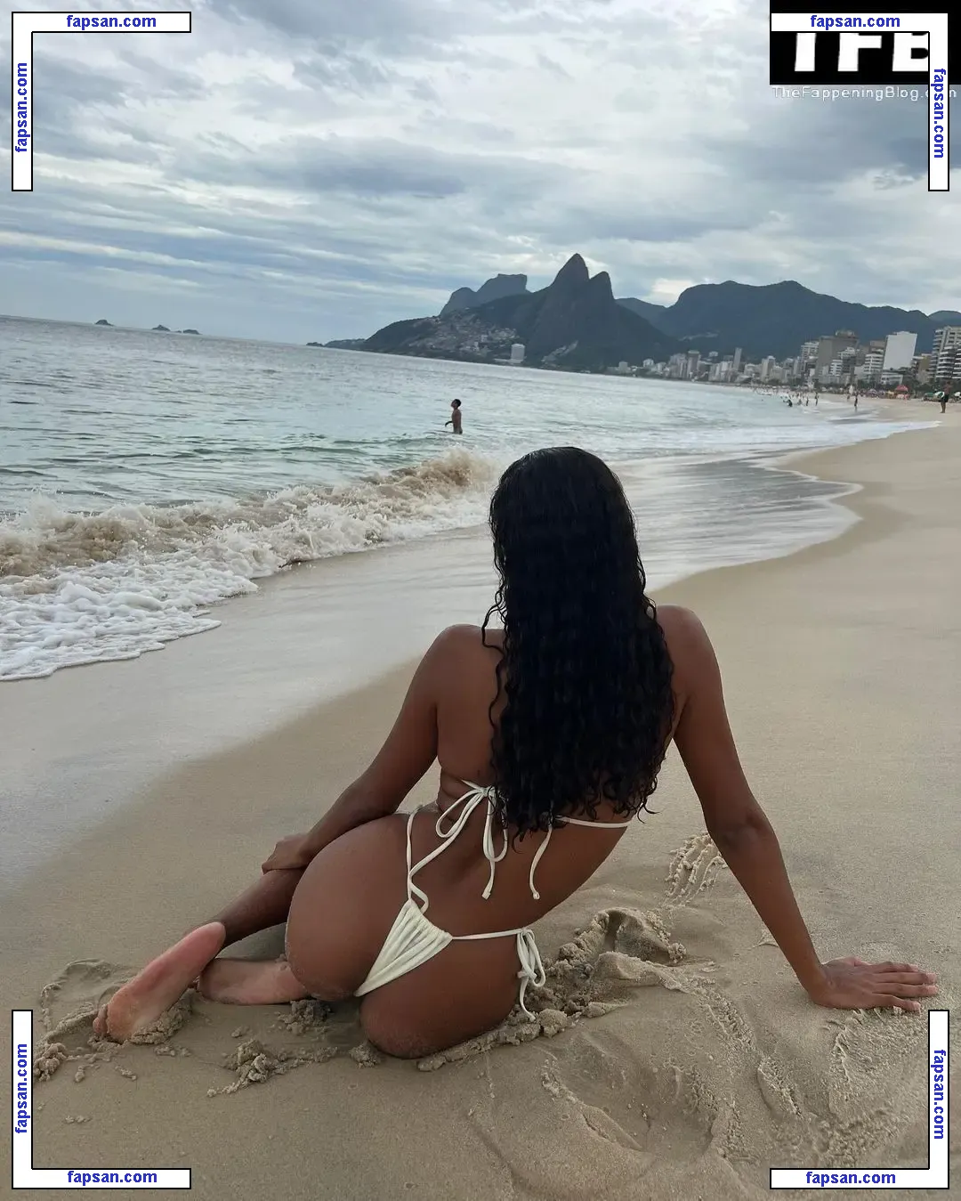 Tina Kunakey голая фото #0900 с Онлифанс