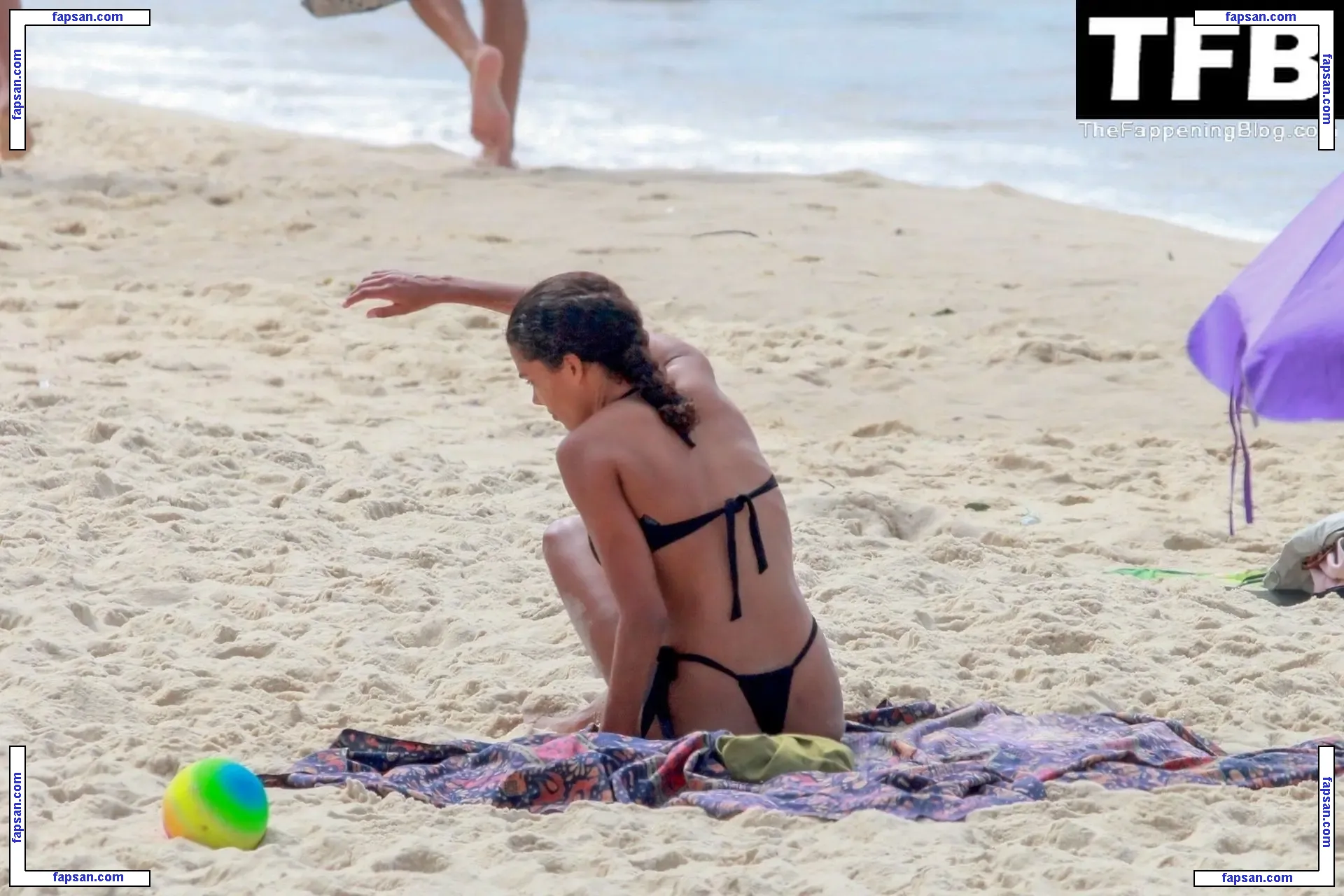 Tina Kunakey голая фото #0919 с Онлифанс