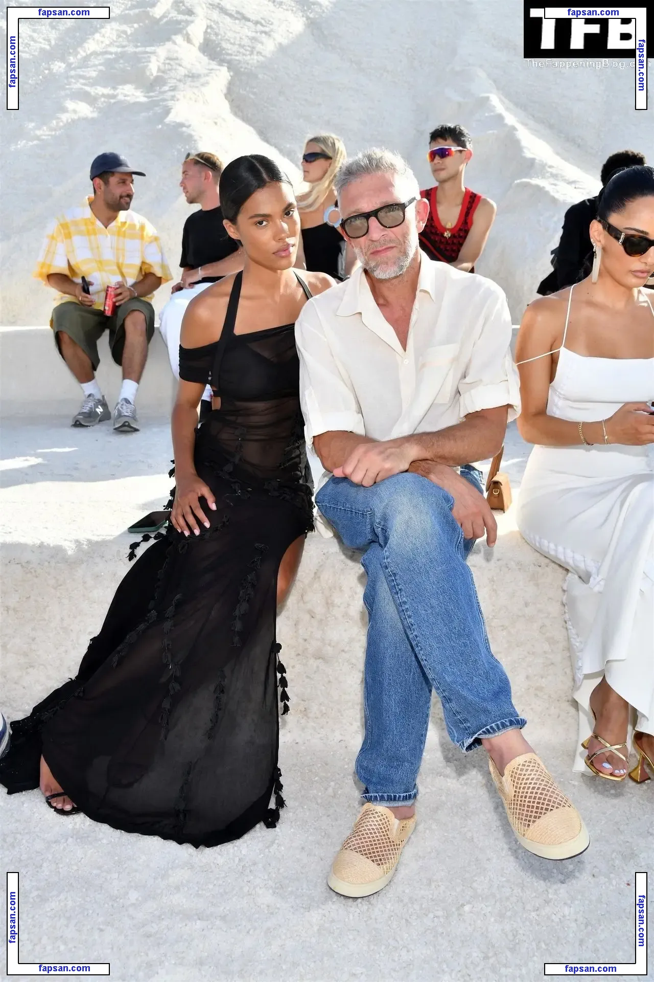 Tina Kunakey голая фото #0957 с Онлифанс