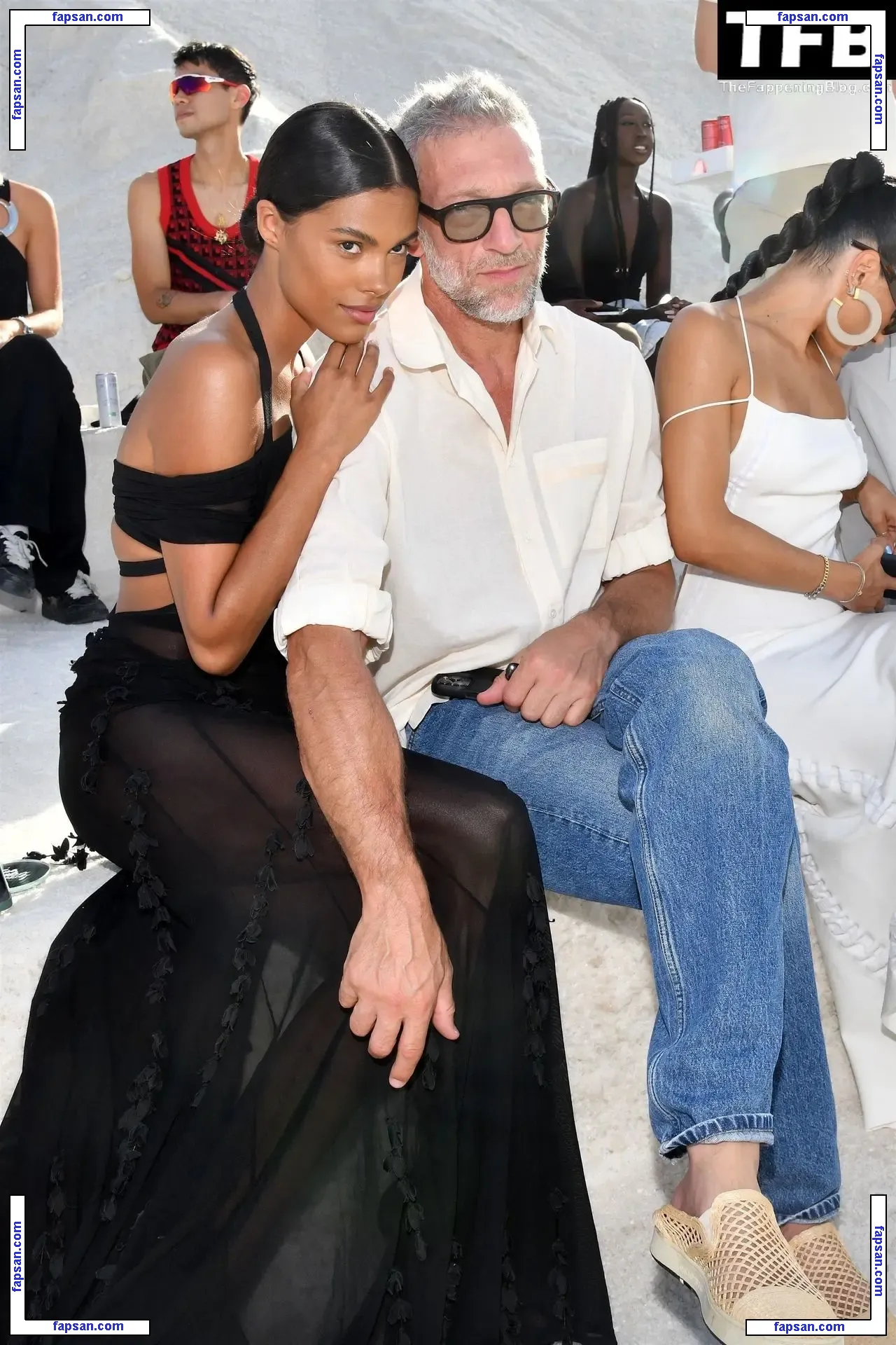 Tina Kunakey голая фото #0961 с Онлифанс