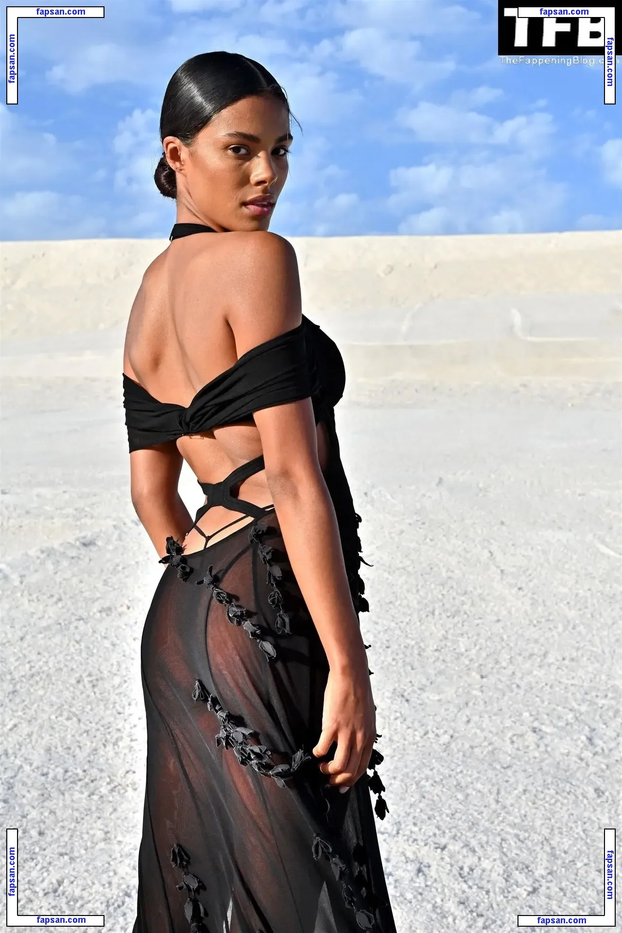 Tina Kunakey голая фото #0969 с Онлифанс