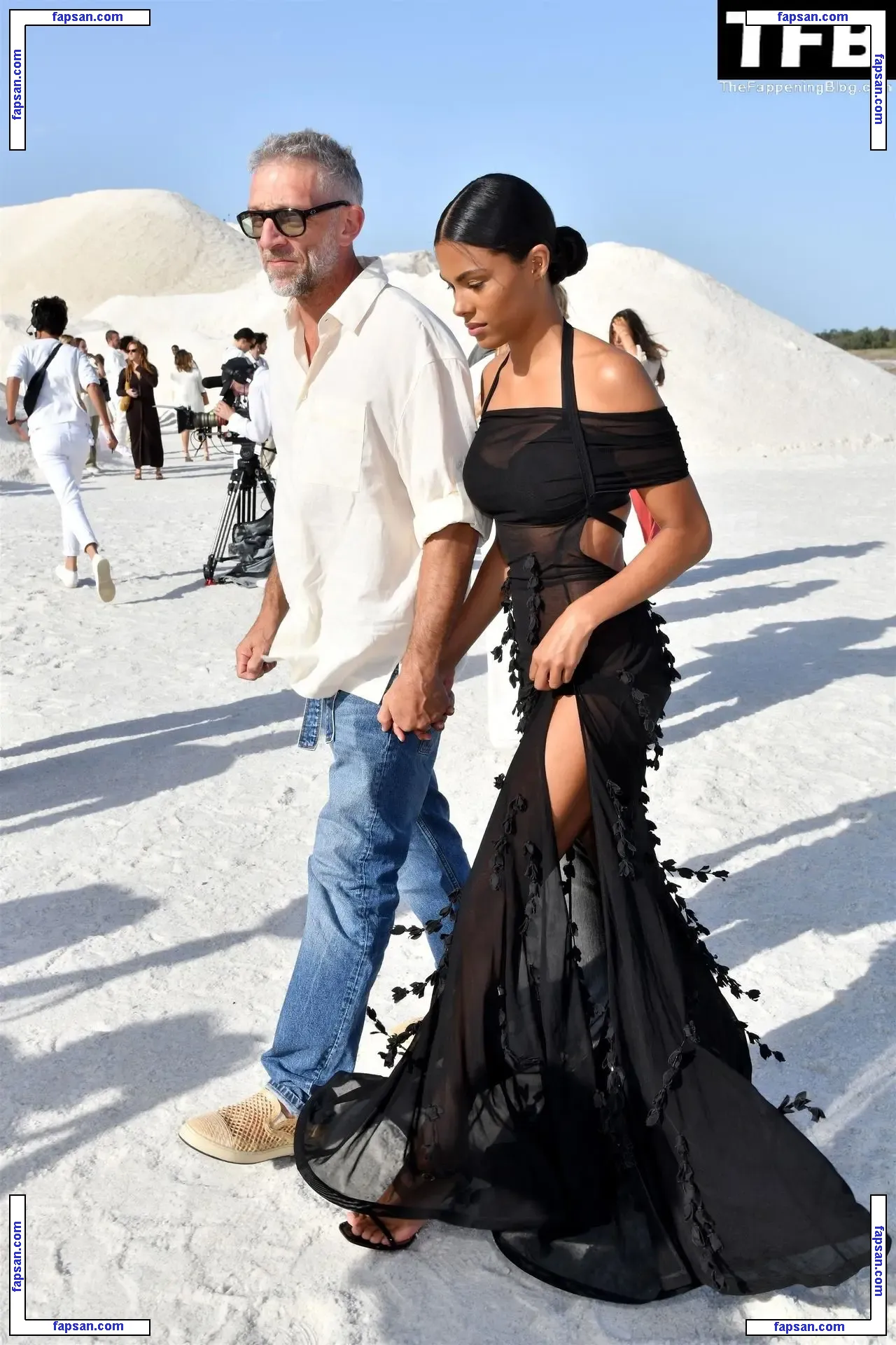 Tina Kunakey голая фото #0985 с Онлифанс