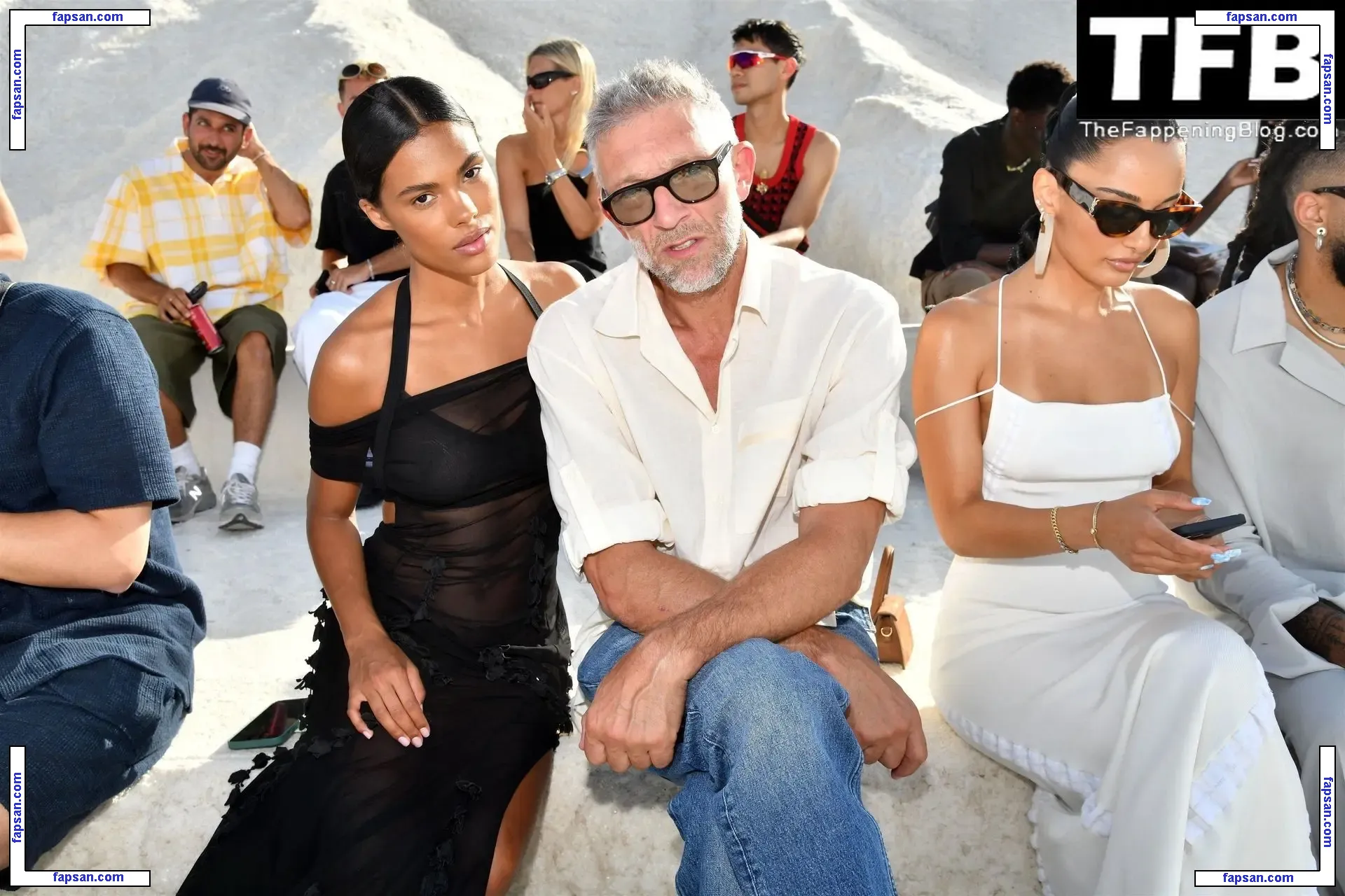 Tina Kunakey голая фото #0989 с Онлифанс