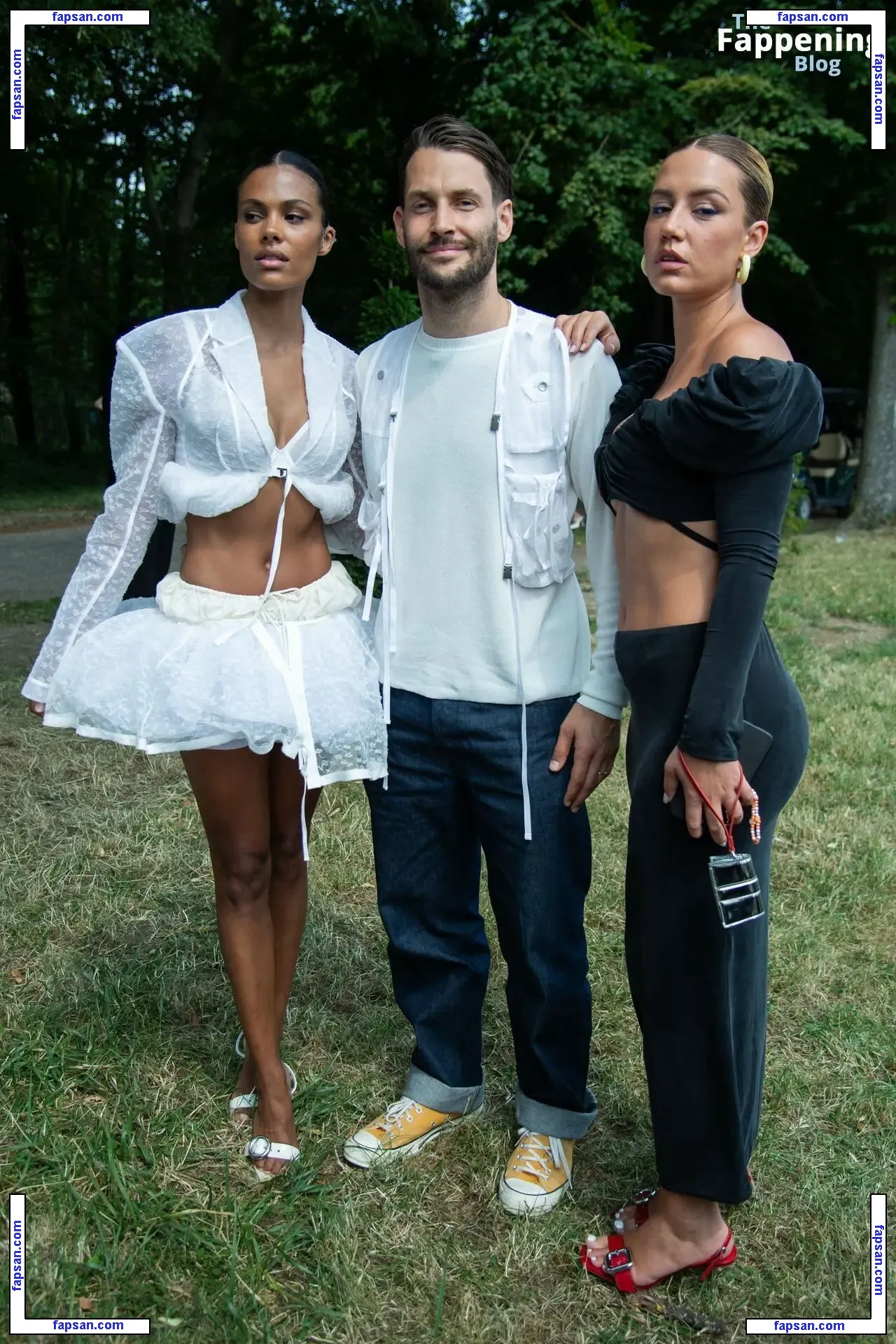 Tina Kunakey голая фото #1003 с Онлифанс