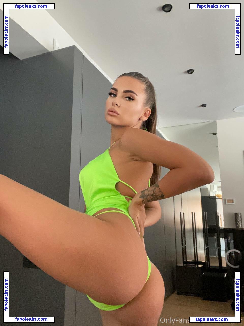 tinamayer / _t.m_21 nude photo #0023 from OnlyFans