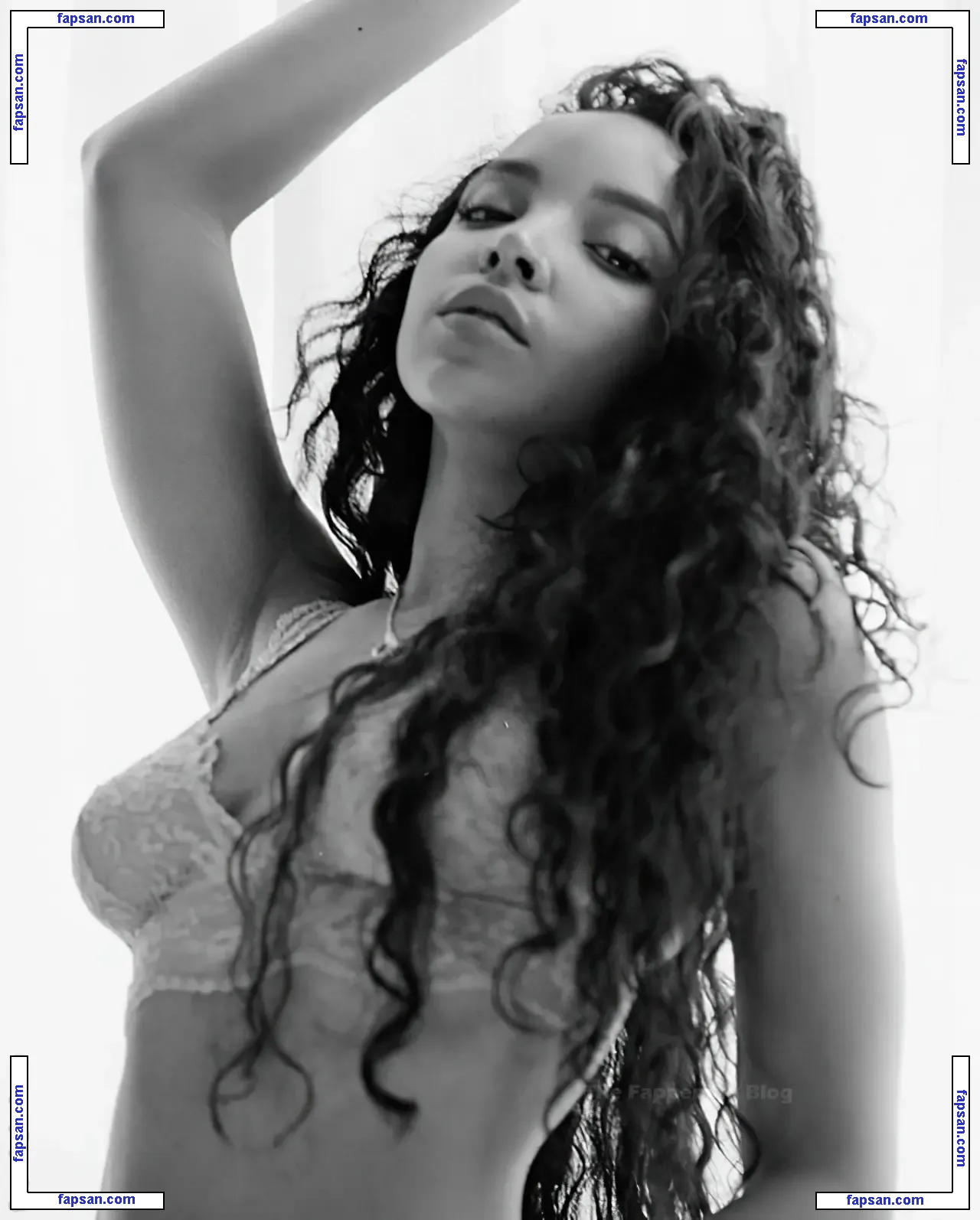 Tinashe nude photo #0557 from OnlyFans