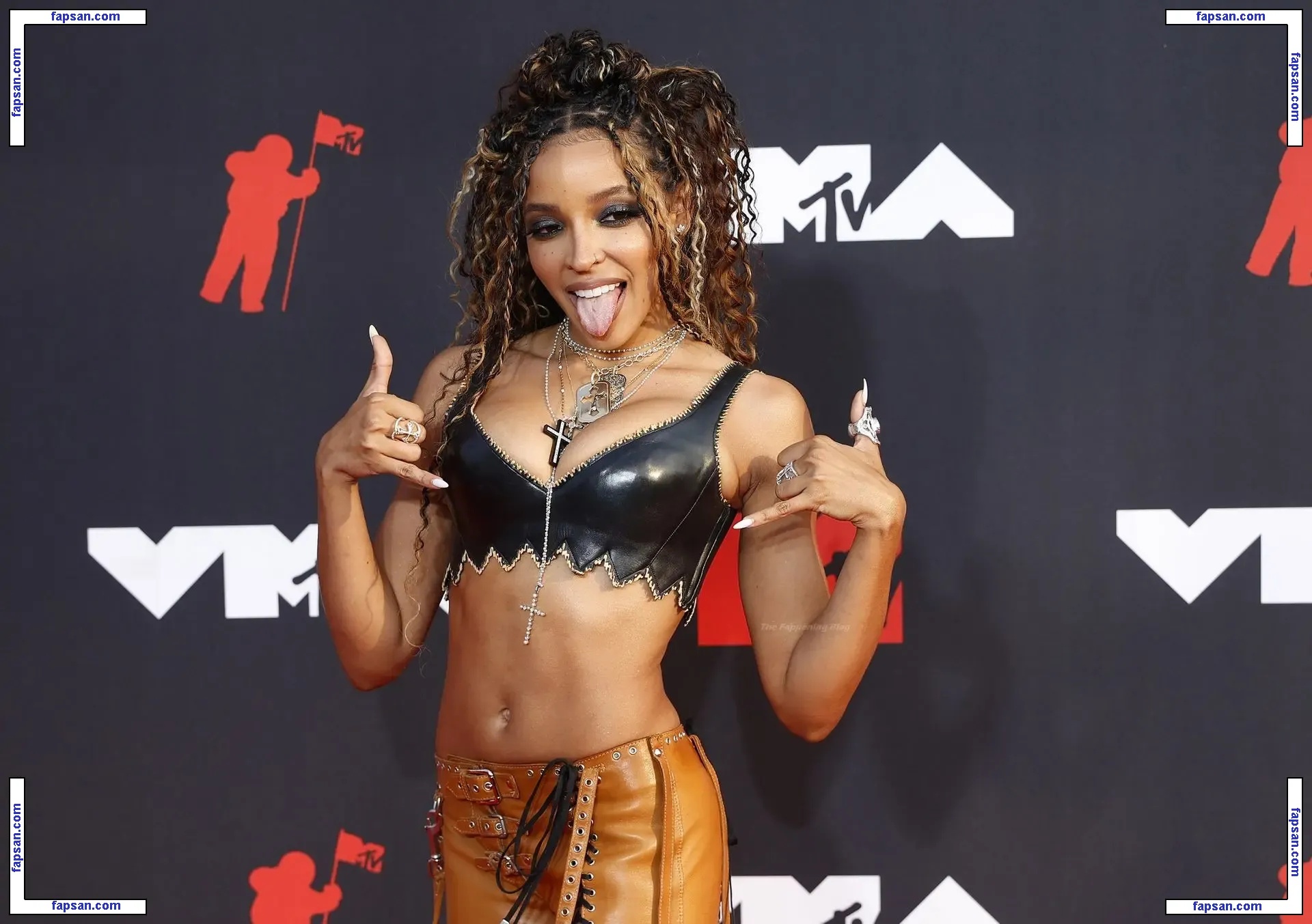 Tinashe nude photo #0991 from OnlyFans