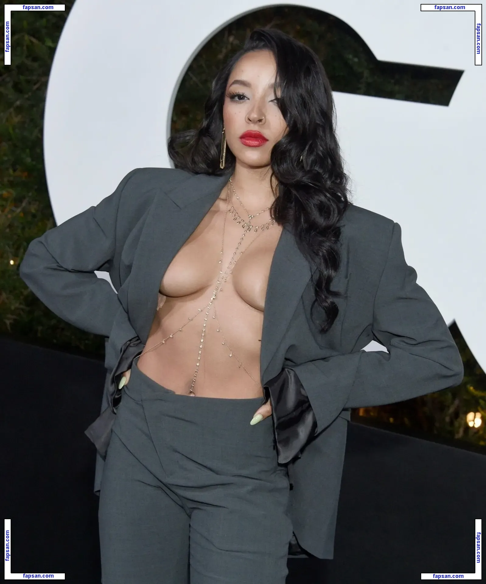 Tinashe nude photo #1364 from OnlyFans