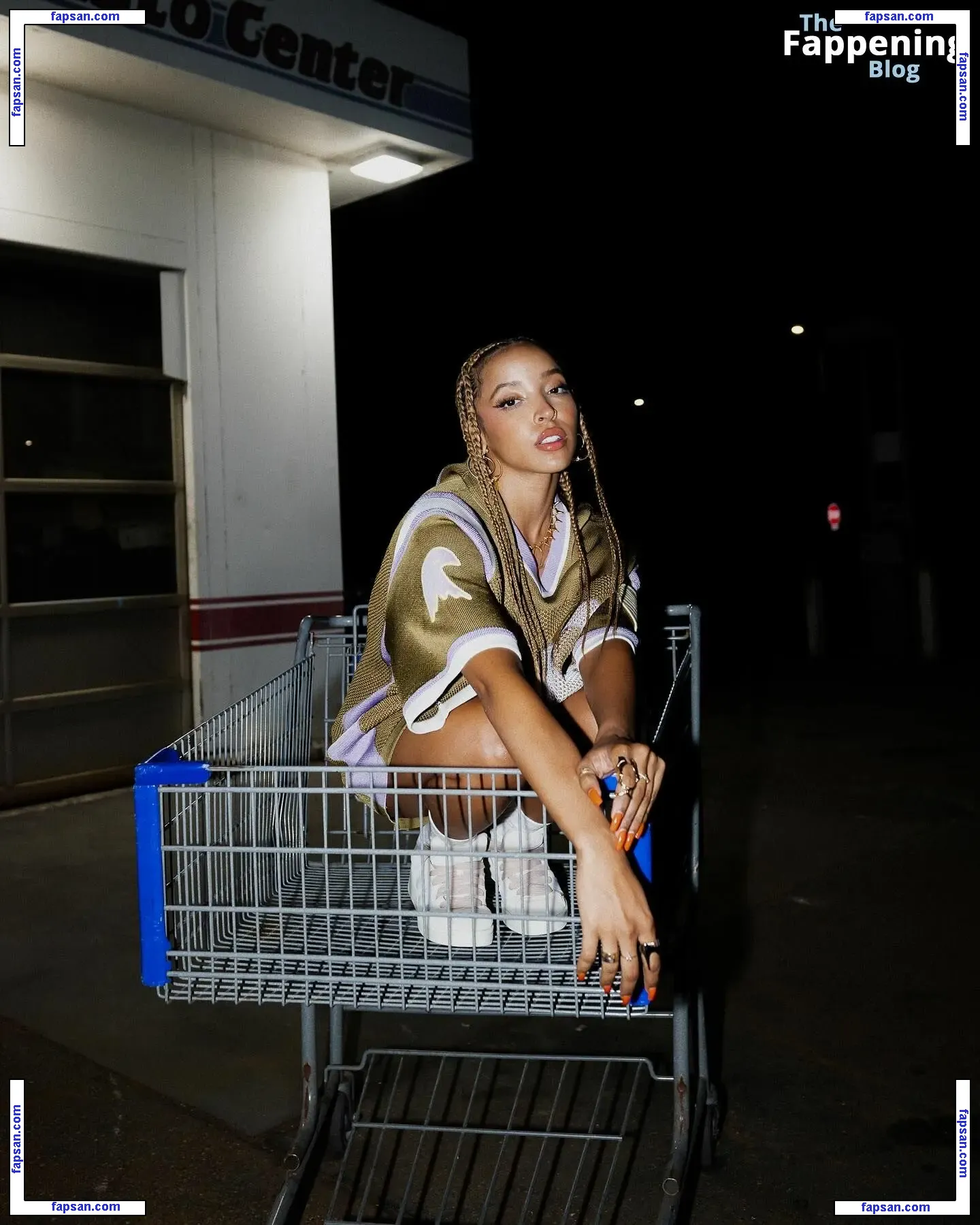 Tinashe nude photo #1498 from OnlyFans