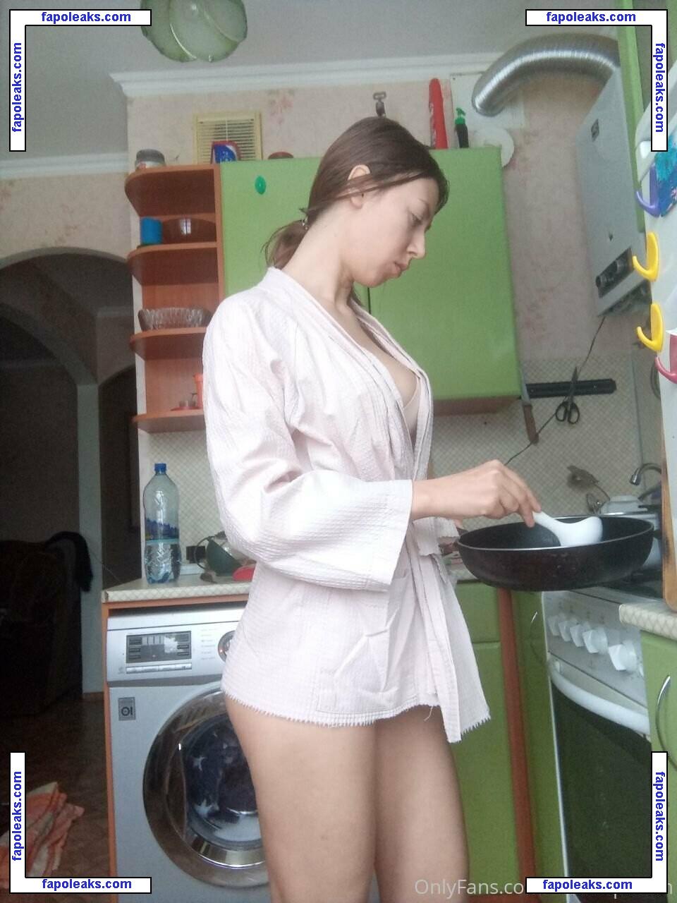 tinastepmom / gipfordmoms nude photo #0004 from OnlyFans