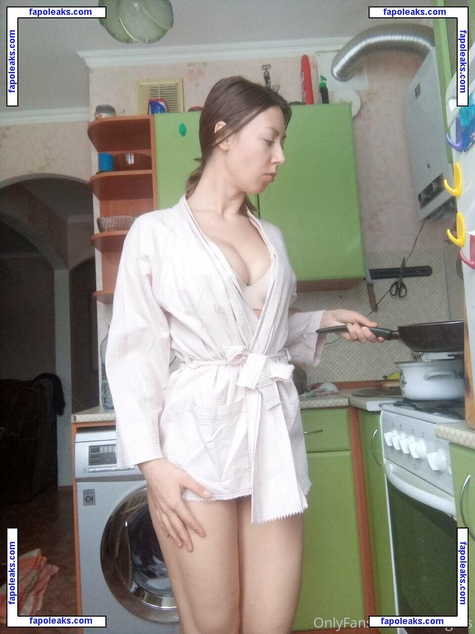 tinastepmom / gipfordmoms nude photo #0027 from OnlyFans