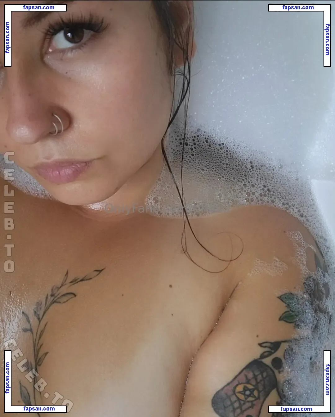 Tinax22 голая фото #0007 с Онлифанс