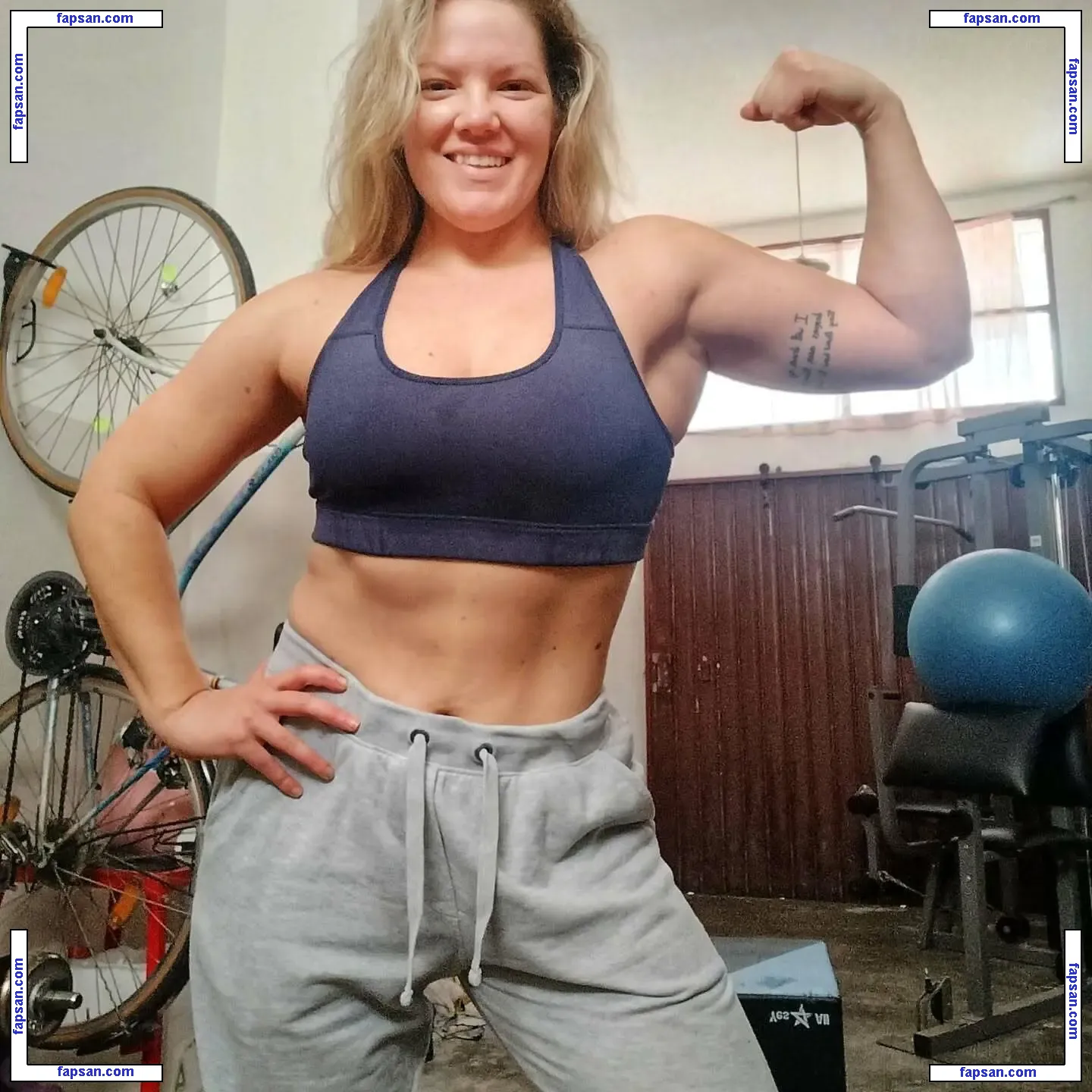 Tinglestorm Asmr голая фото #0001 с Онлифанс