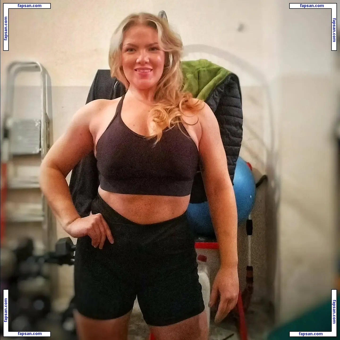 Tinglestorm Asmr голая фото #0016 с Онлифанс