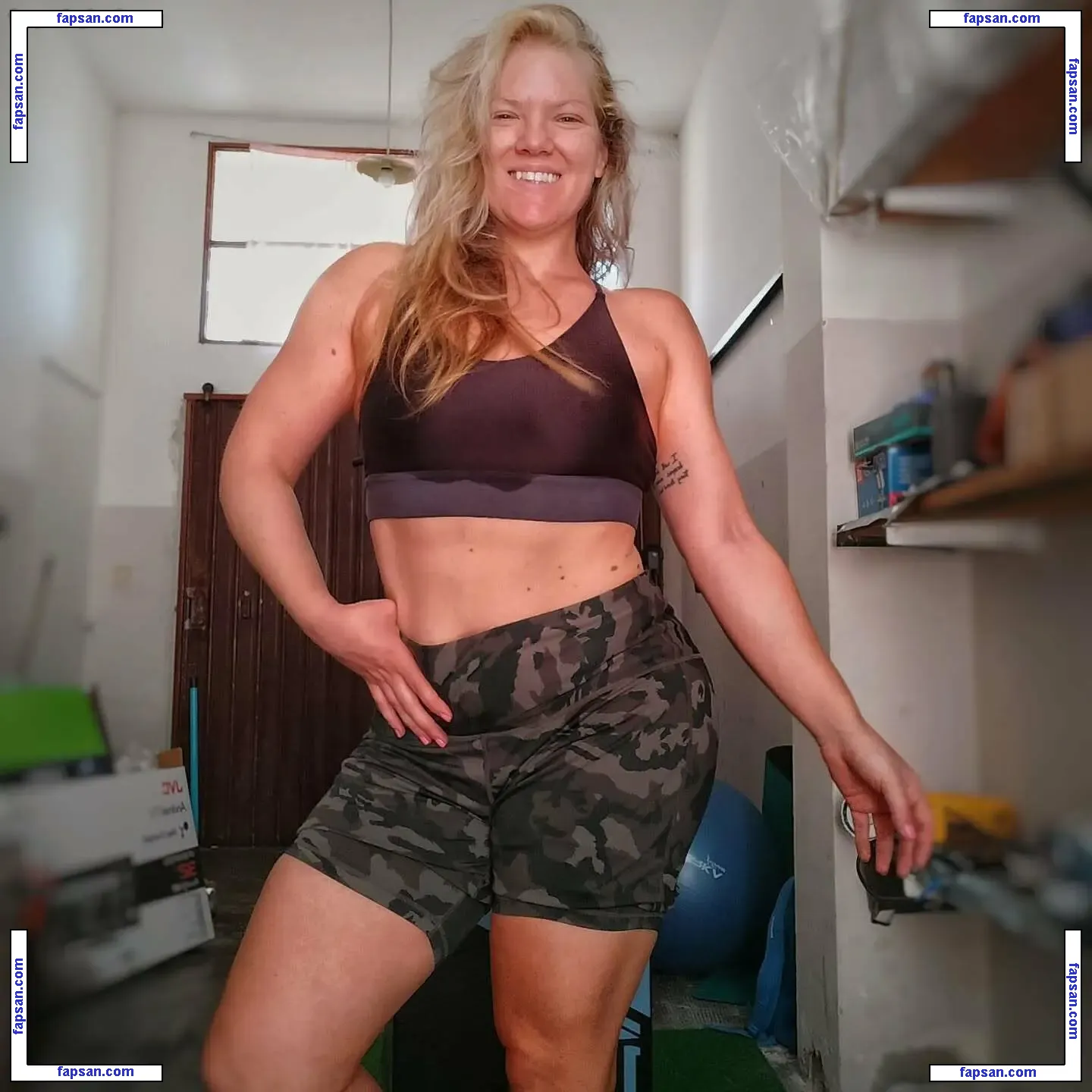 Tinglestorm Asmr голая фото #0017 с Онлифанс