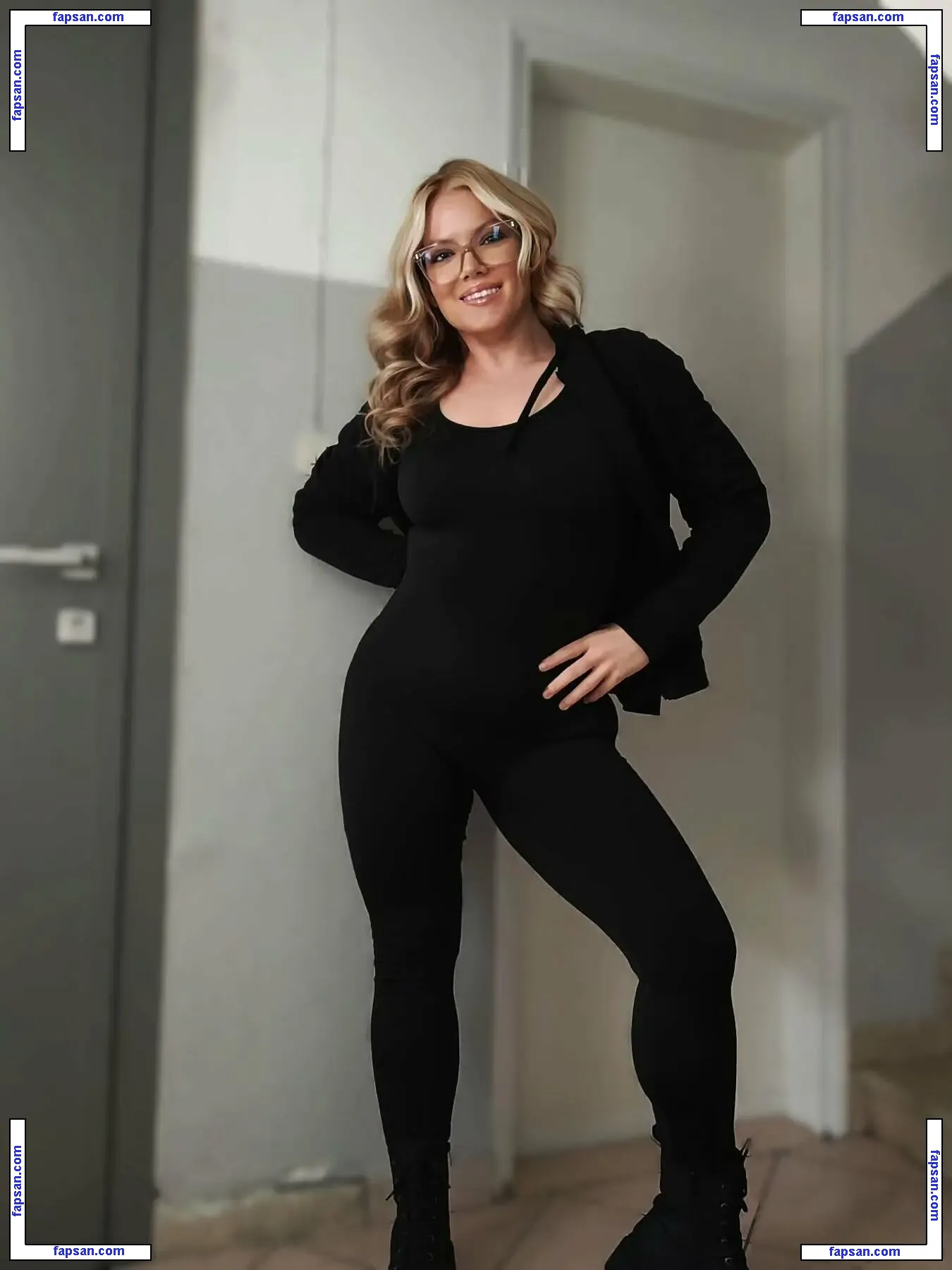 Tinglestorm Asmr голая фото #0020 с Онлифанс